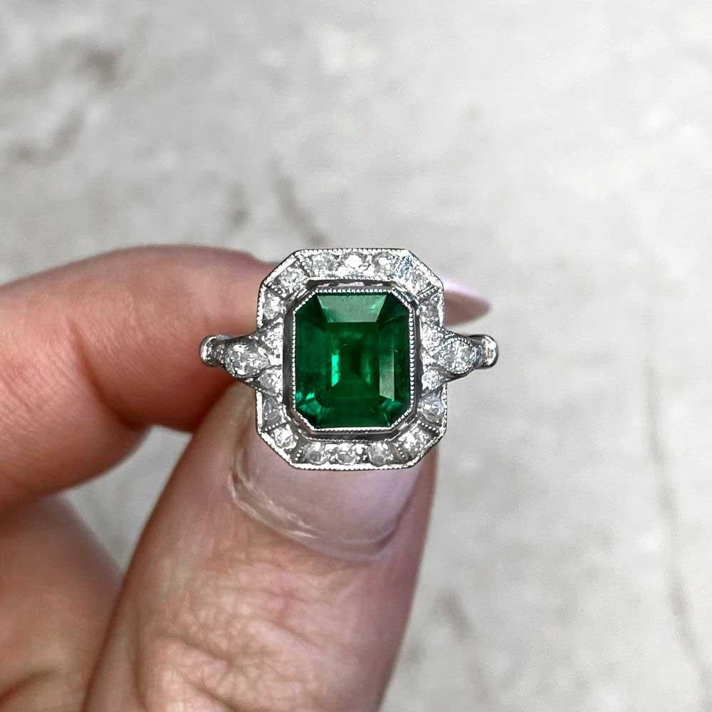 AGL Certification 1.06 Carat Colombian Emerald Ring, Untreated, Diamond Halo For Sale 2