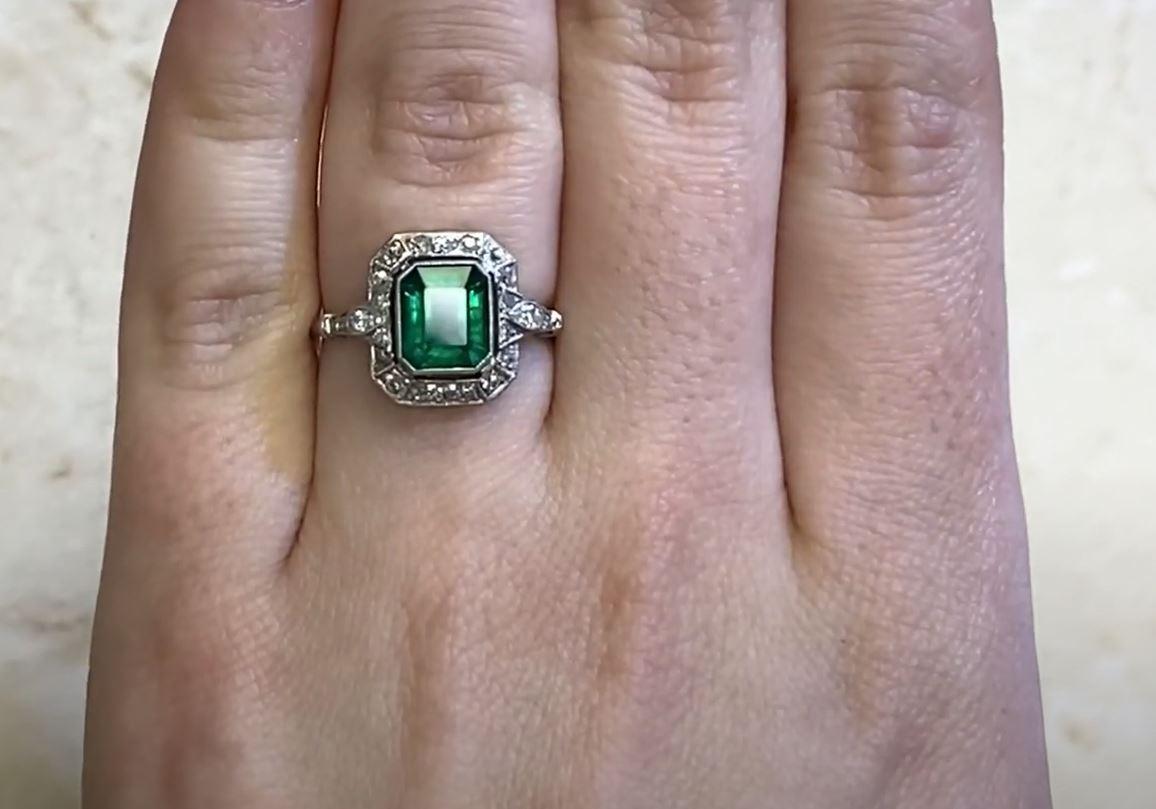 Art Deco AGL Certification 1.06 Carat Colombian Emerald Ring, Untreated, Diamond Halo For Sale