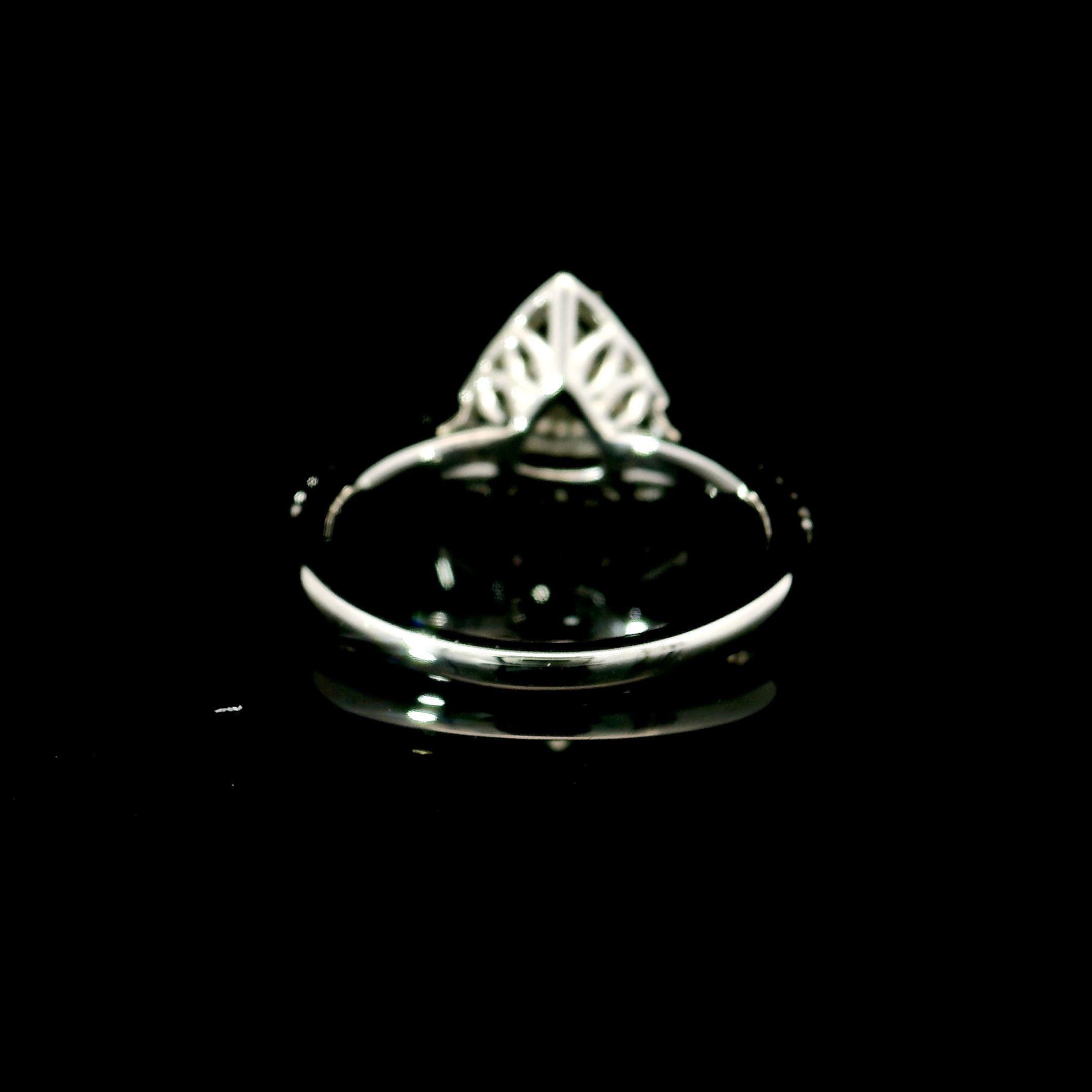 Women's or Men's AGL Certified 0.068 Carat Fancy Yellow VS Clarity Diamond Ring For Sale