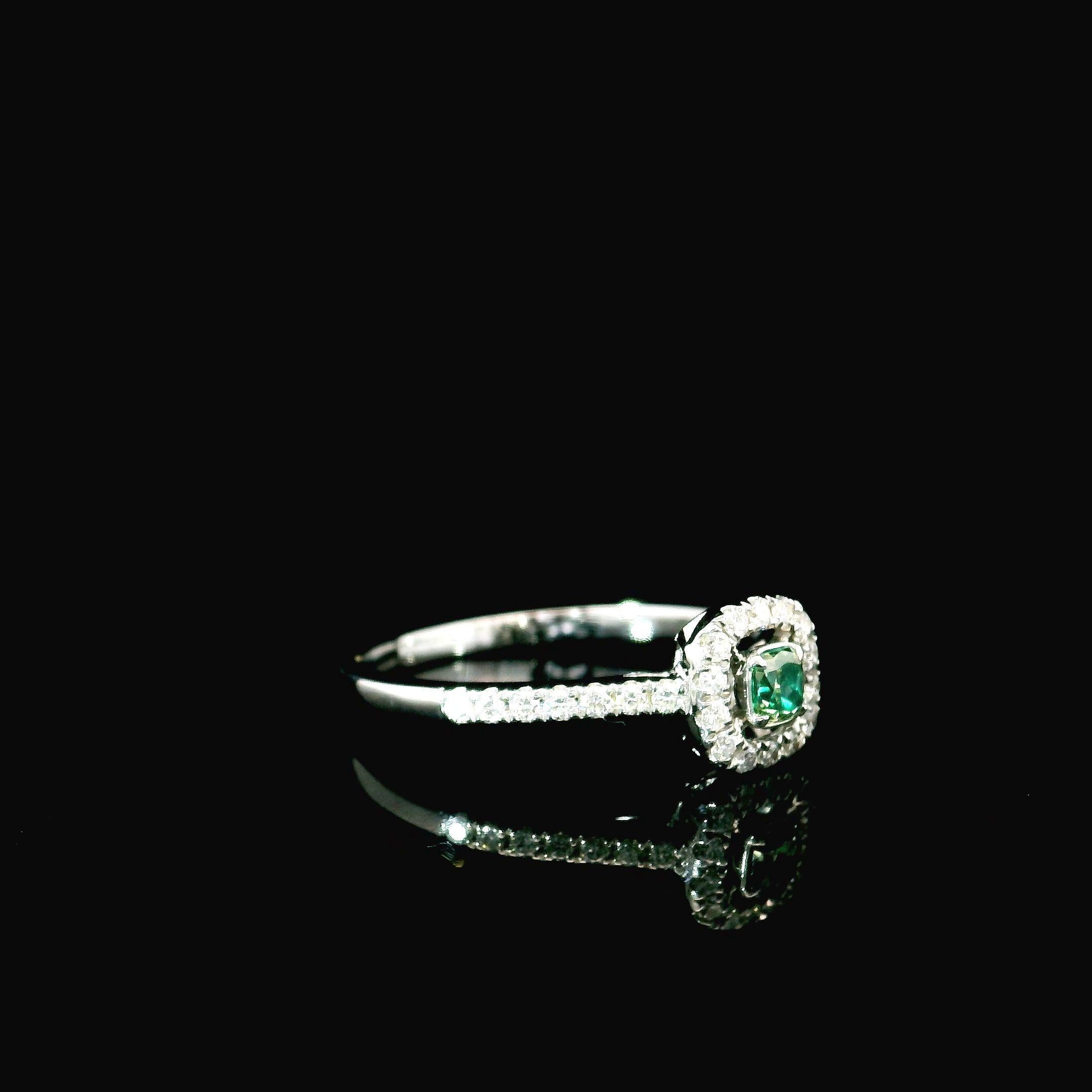 Cushion Cut AGL Certified 0.112 Carat Fancy Intense Green VS Clarity Diamond Ring For Sale
