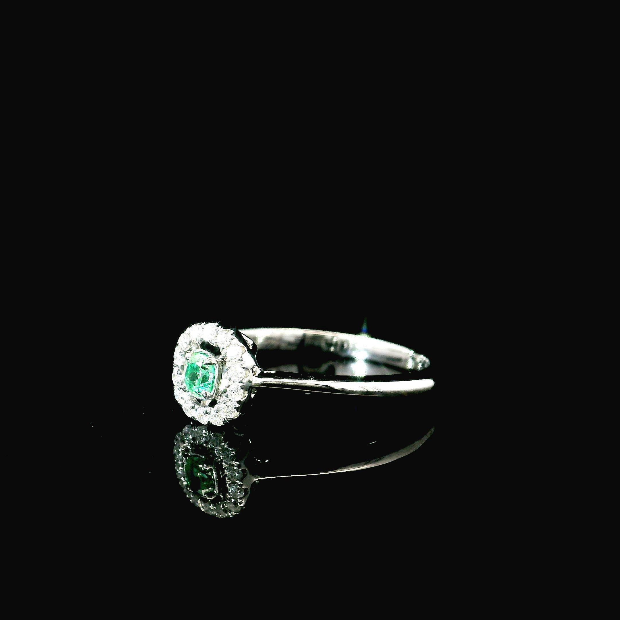 AGL Certified 0.113 Carat Fancy Intense Green VS Clarity Diamond Ring In New Condition For Sale In บางรัก, TH