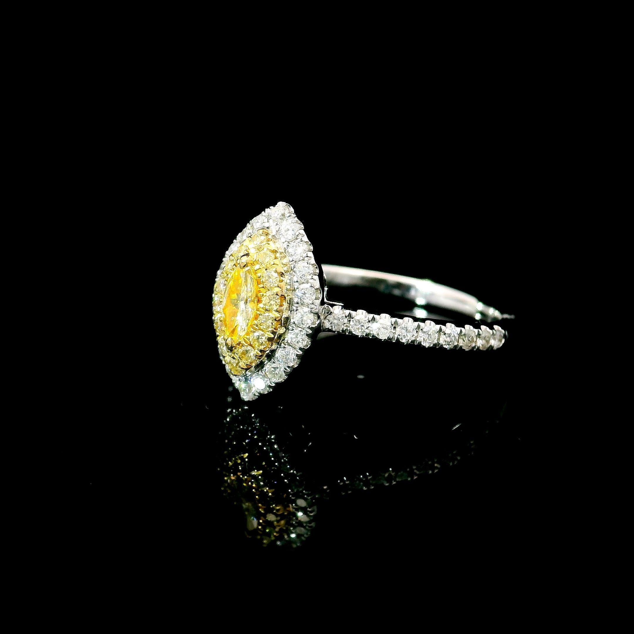 AGL Certified 0.12 Carat Fancy Yellow VS Clarity Diamond Ring In New Condition For Sale In บางรัก, TH