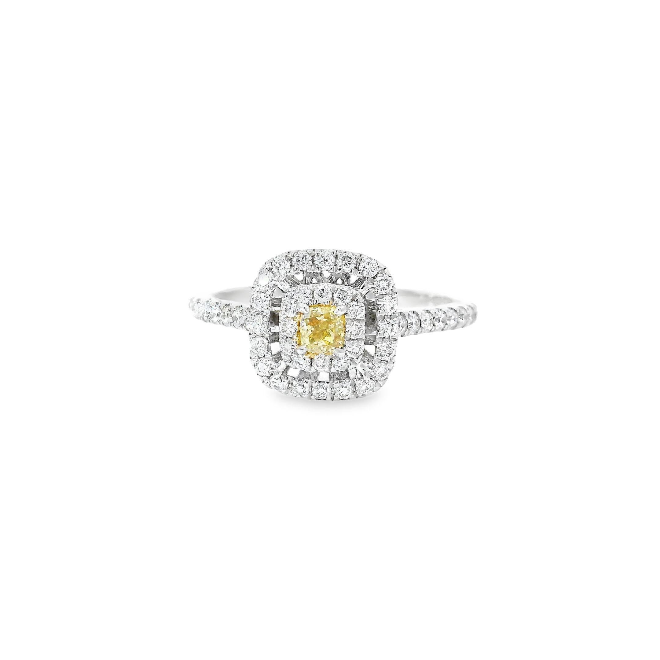 Anello con diamante certificato AGL da 0.125 carati, di colore giallo intenso e purezza VS in vendita 1