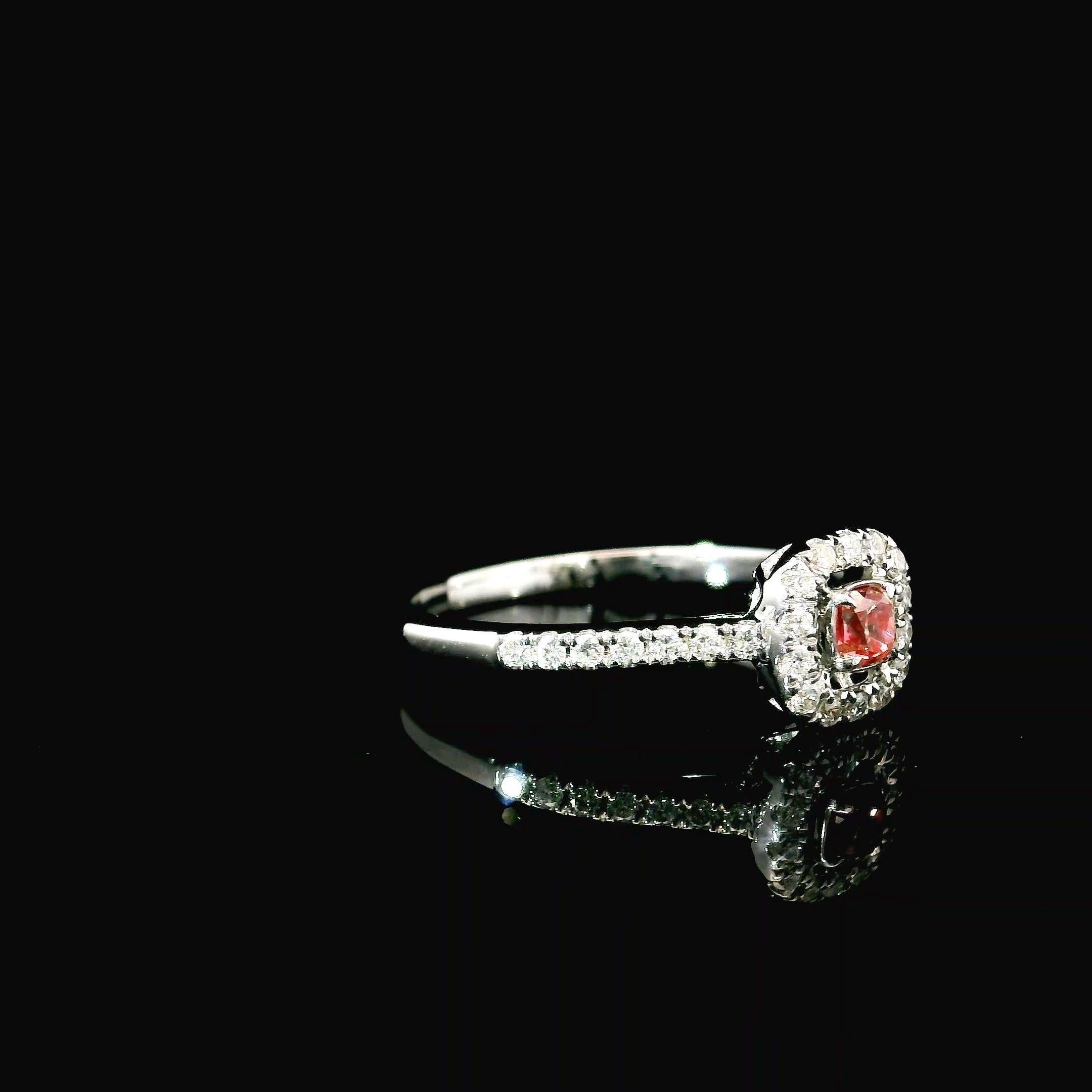 AGL Certified 0.127 Carat Fancy Intense Pink VS Clarity Diamond Ring In New Condition For Sale In บางรัก, TH