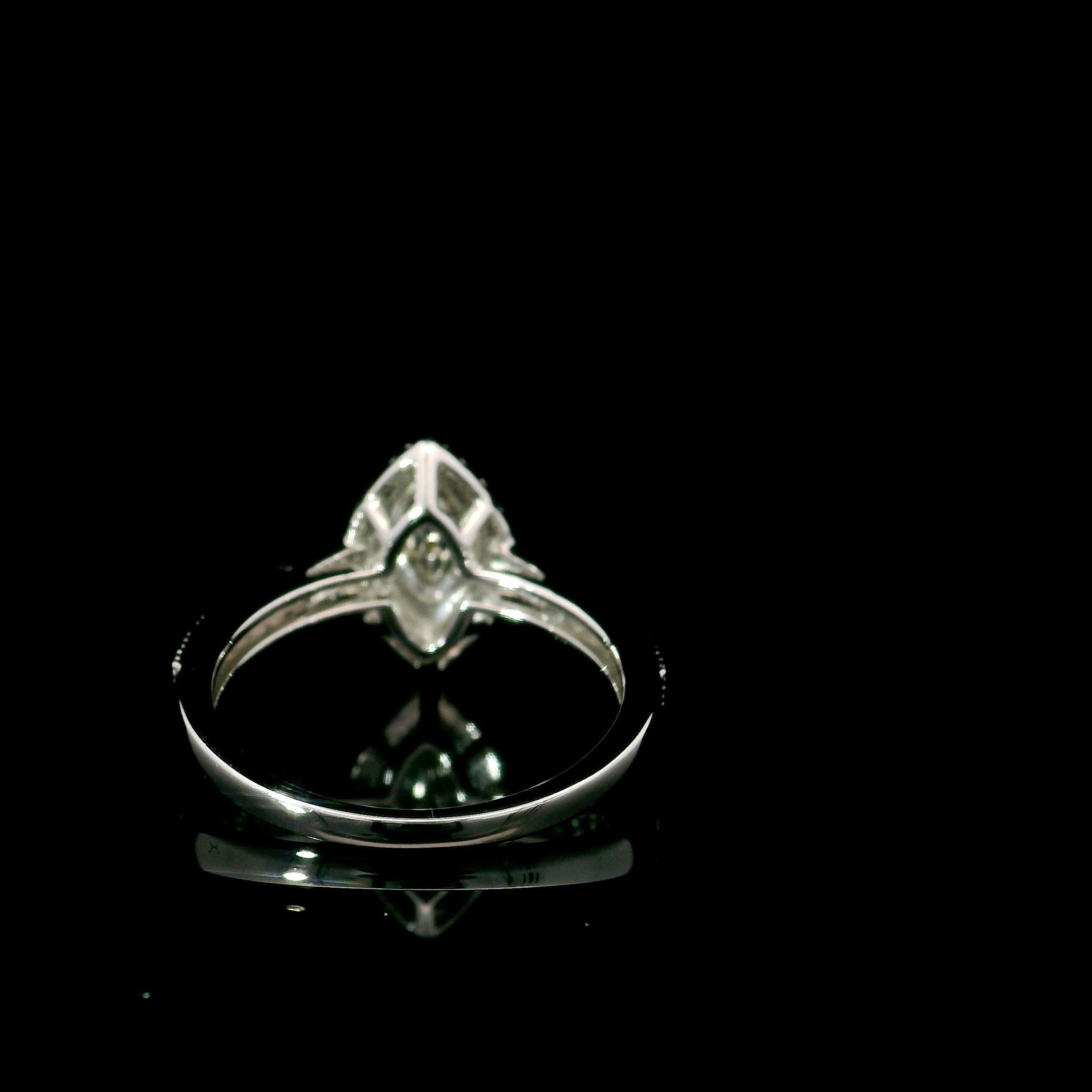 Women's or Men's AGL Certified 0.136 Carat Fancy Yellow VS Clarity Diamond Ring For Sale