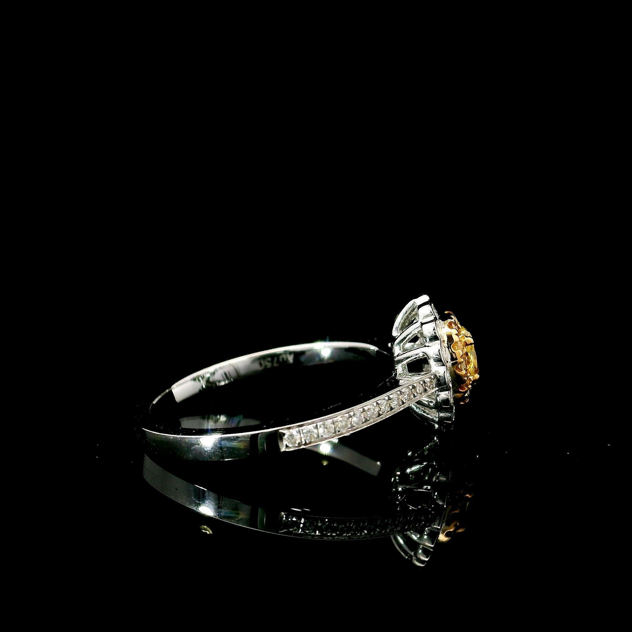 Women's or Men's AGL Certified 0.137 Carat Fancy Yellow SI Clarity Diamond Ring For Sale