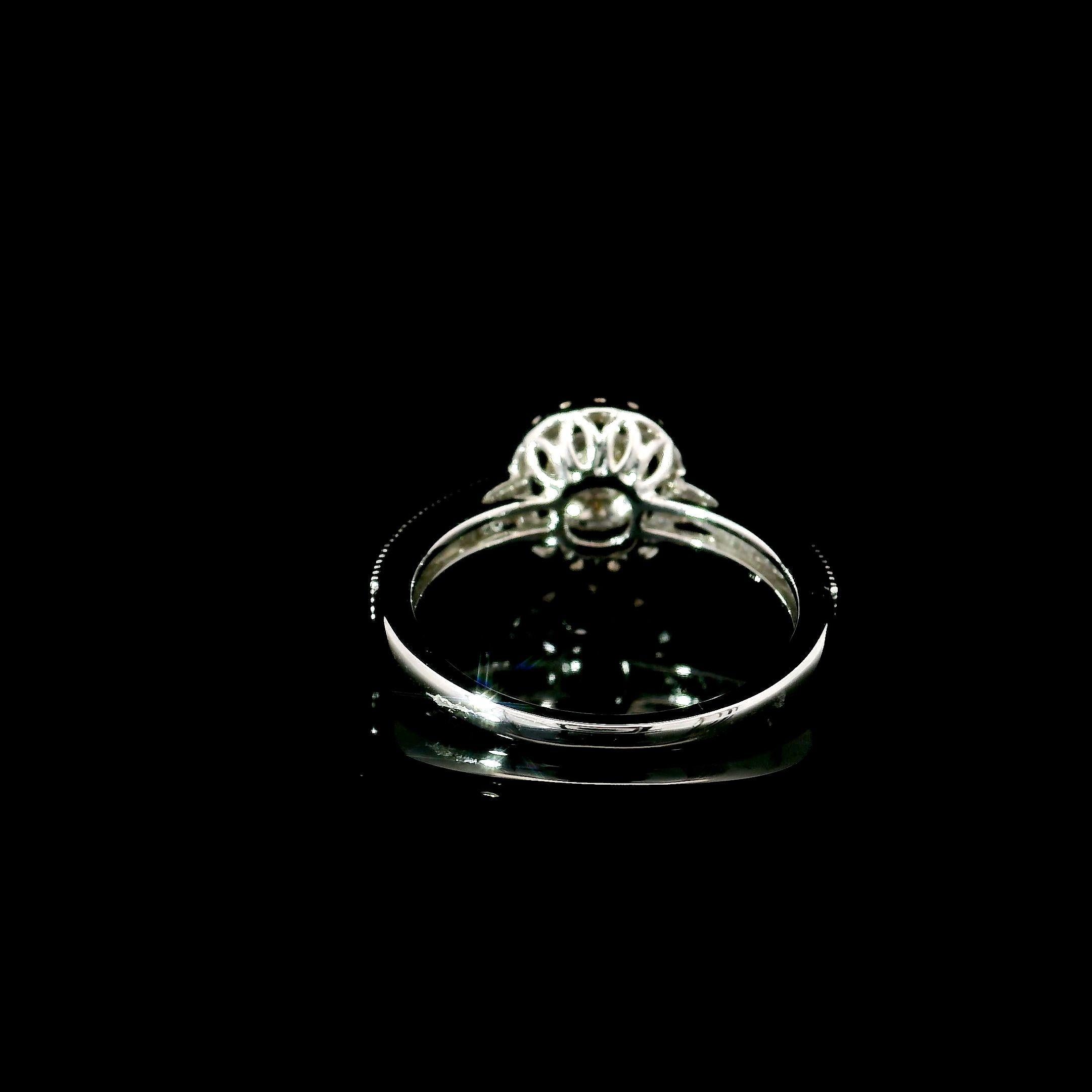 Women's or Men's AGL Certified 0.142 Carat Fancy Yellow VS Clarity Diamond Ring For Sale