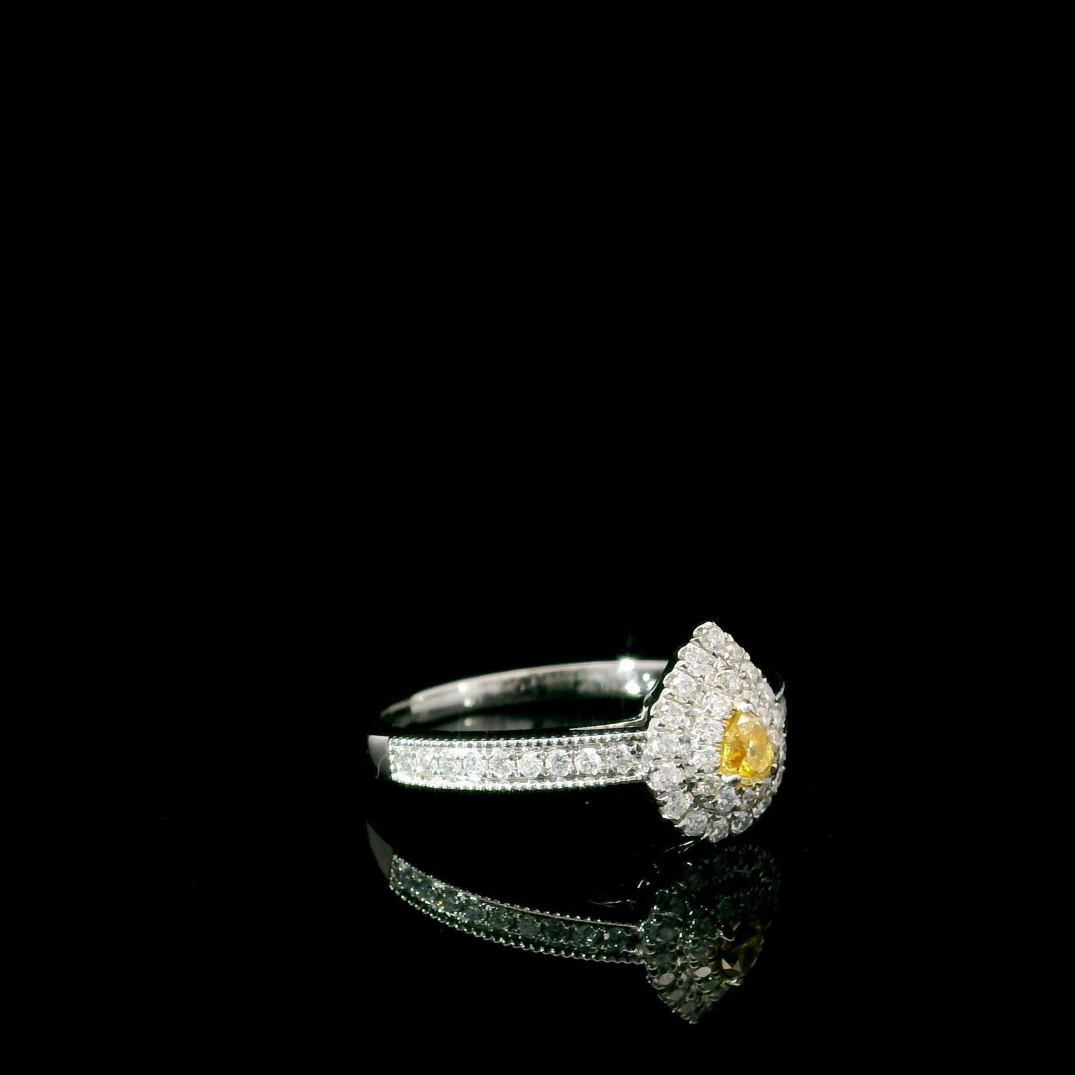 AGL Certified 0.147 Carat Fancy Intense Yellow VS Clarity Diamond Ring In New Condition For Sale In บางรัก, TH