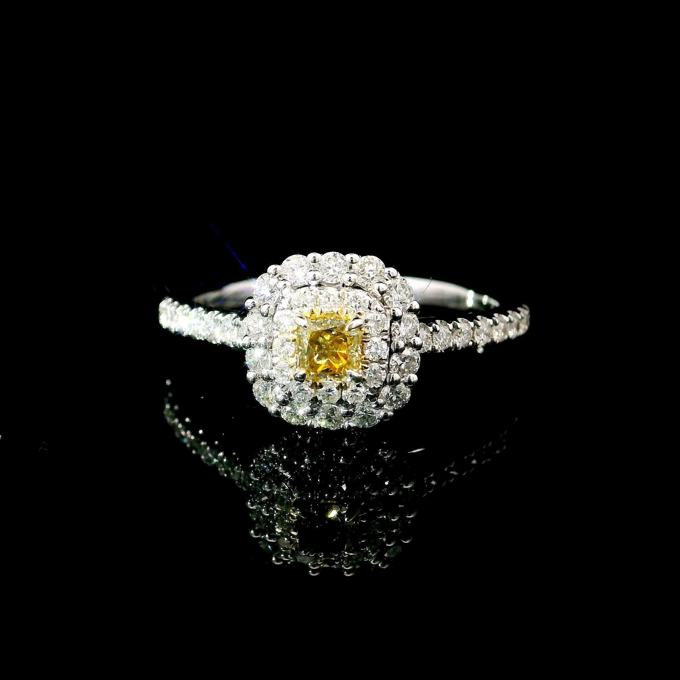 AGL Certified 0.149 Carat Fancy Yellow VS Clarity Diamond Ring In New Condition For Sale In บางรัก, TH