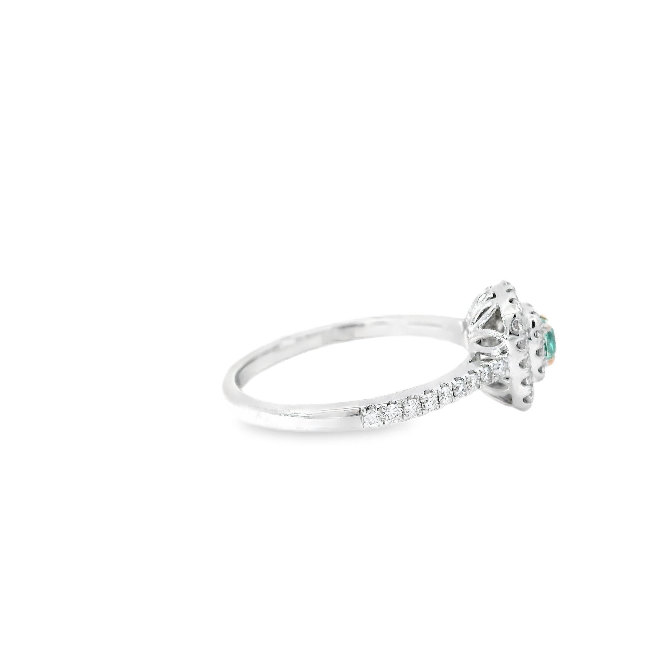 Women's or Men's AGL Certified 0.157 Carat Fancy Green VS Clarity Diamond Ring For Sale