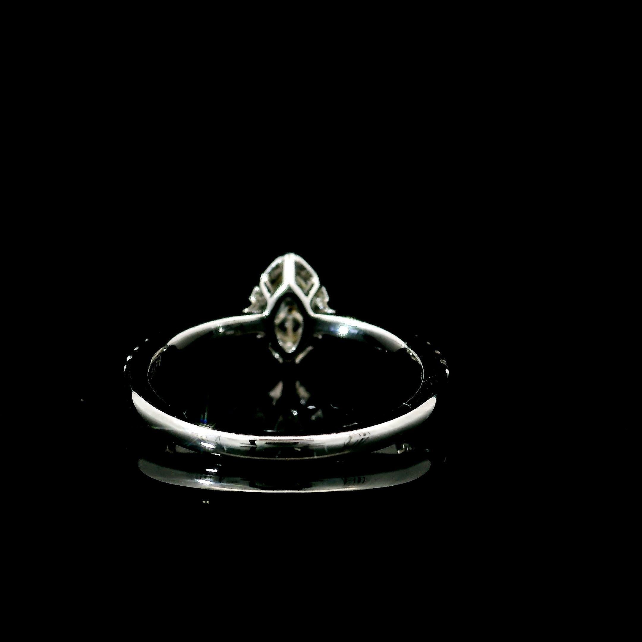 Women's or Men's AGL Certified 0.168 Carat Fancy Yellow SI Clarity Diamond Ring For Sale