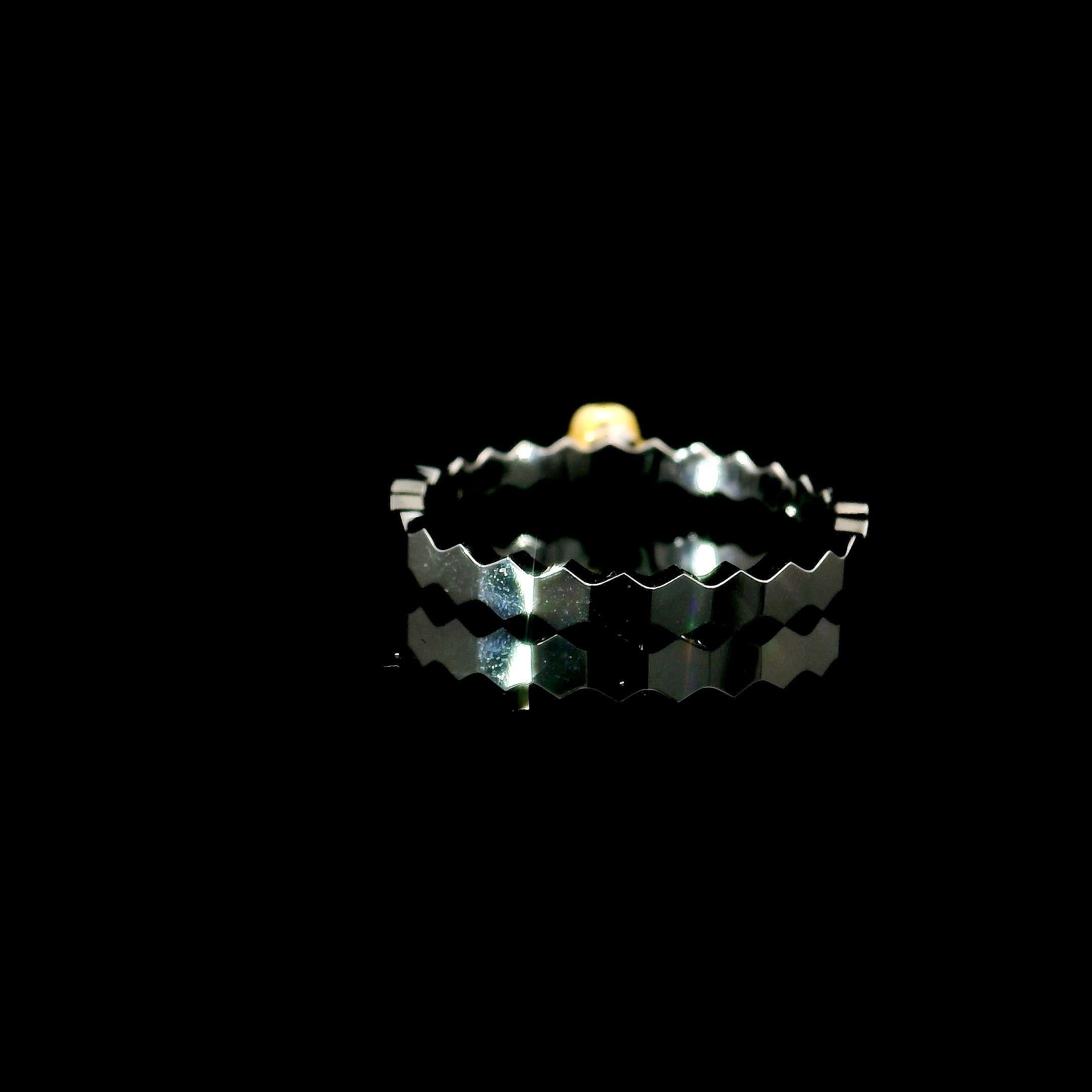 Women's or Men's AGL Certified 0.185 Carat Fancy Yellow VS Clarity Diamond Ring