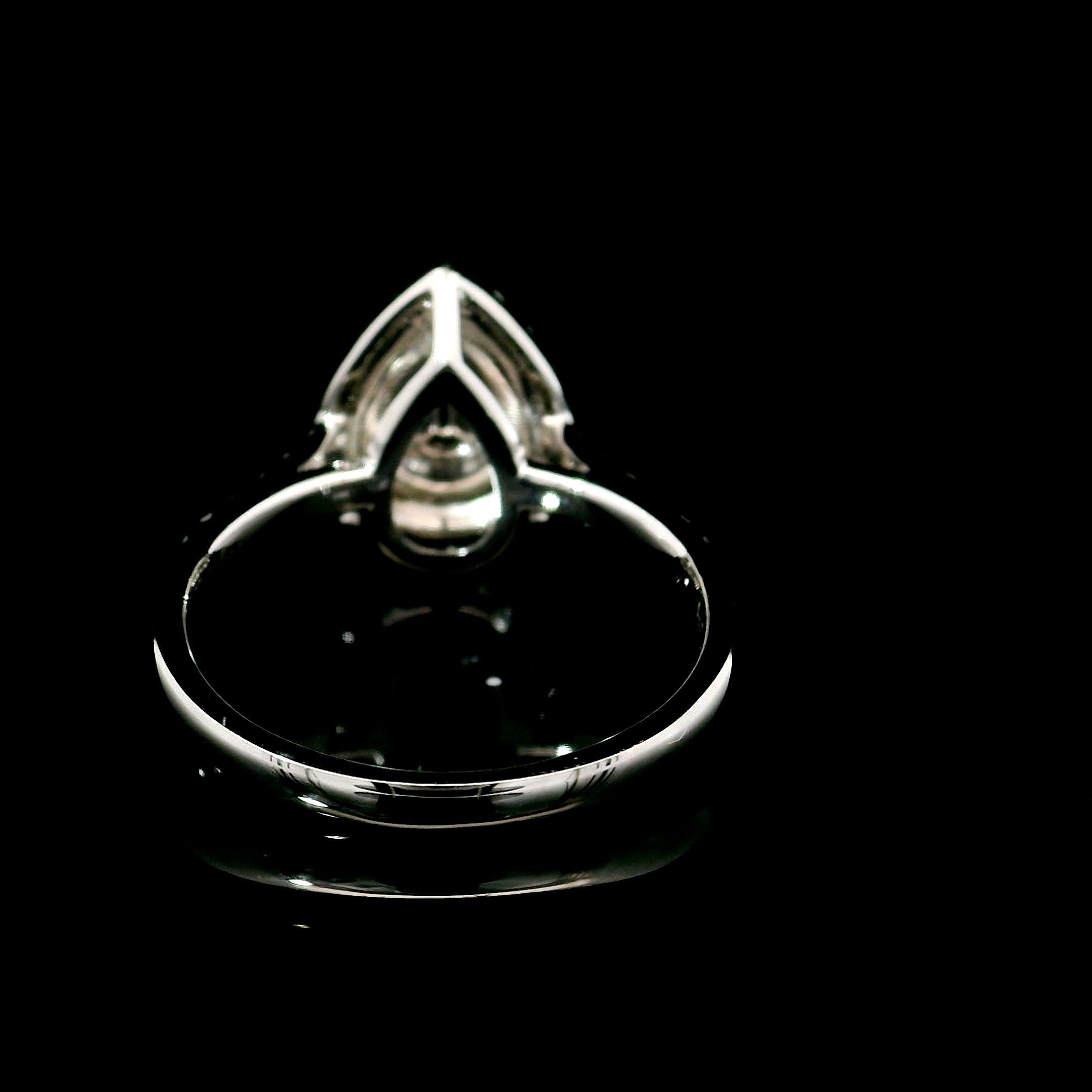Women's or Men's AGL Certified 0.19 Carat Fancy Pink VS Clarity Diamond Ring For Sale