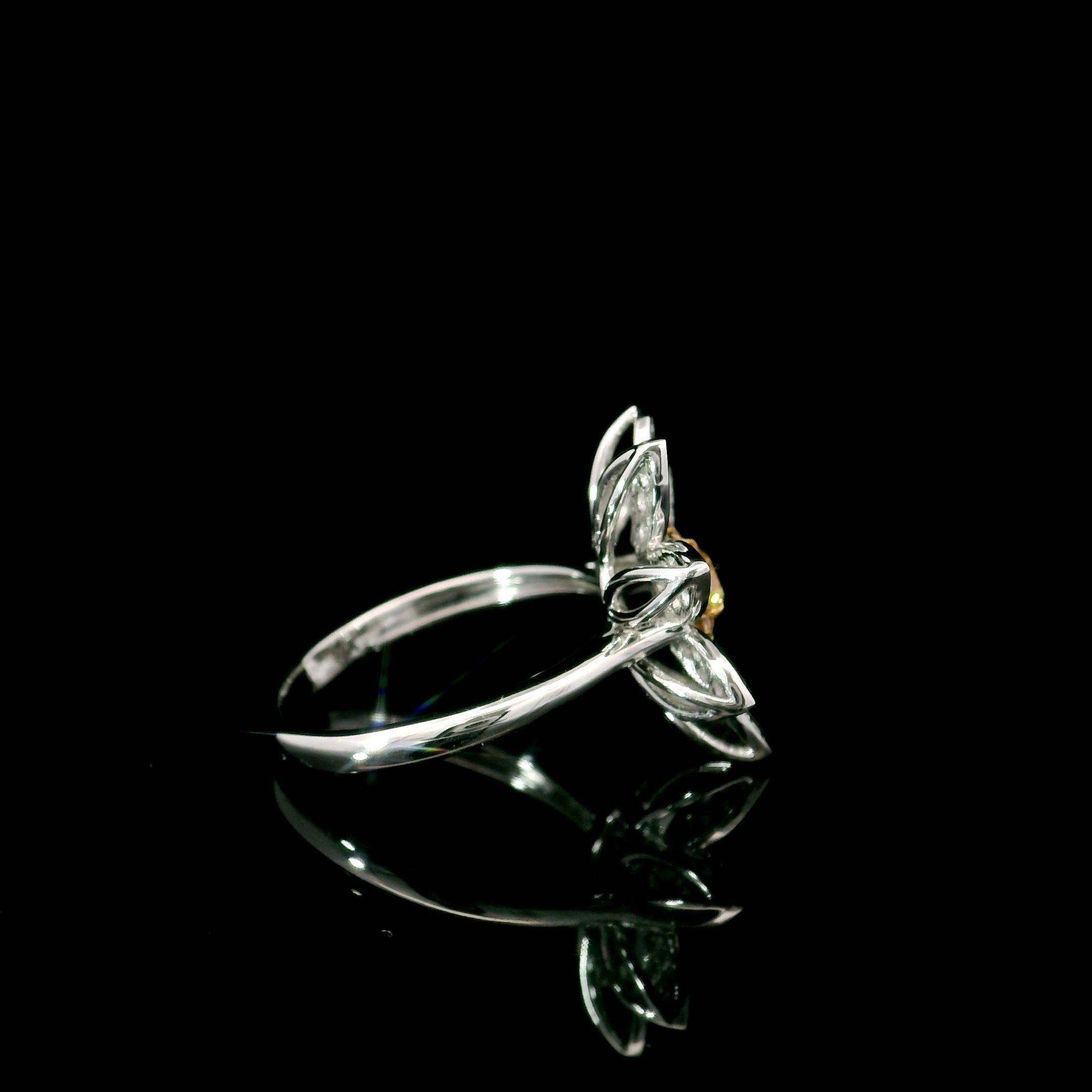 Bague avec diamant jaune intense fantaisie de 0.198 carat de pureté VS certifié AGL en vente 1