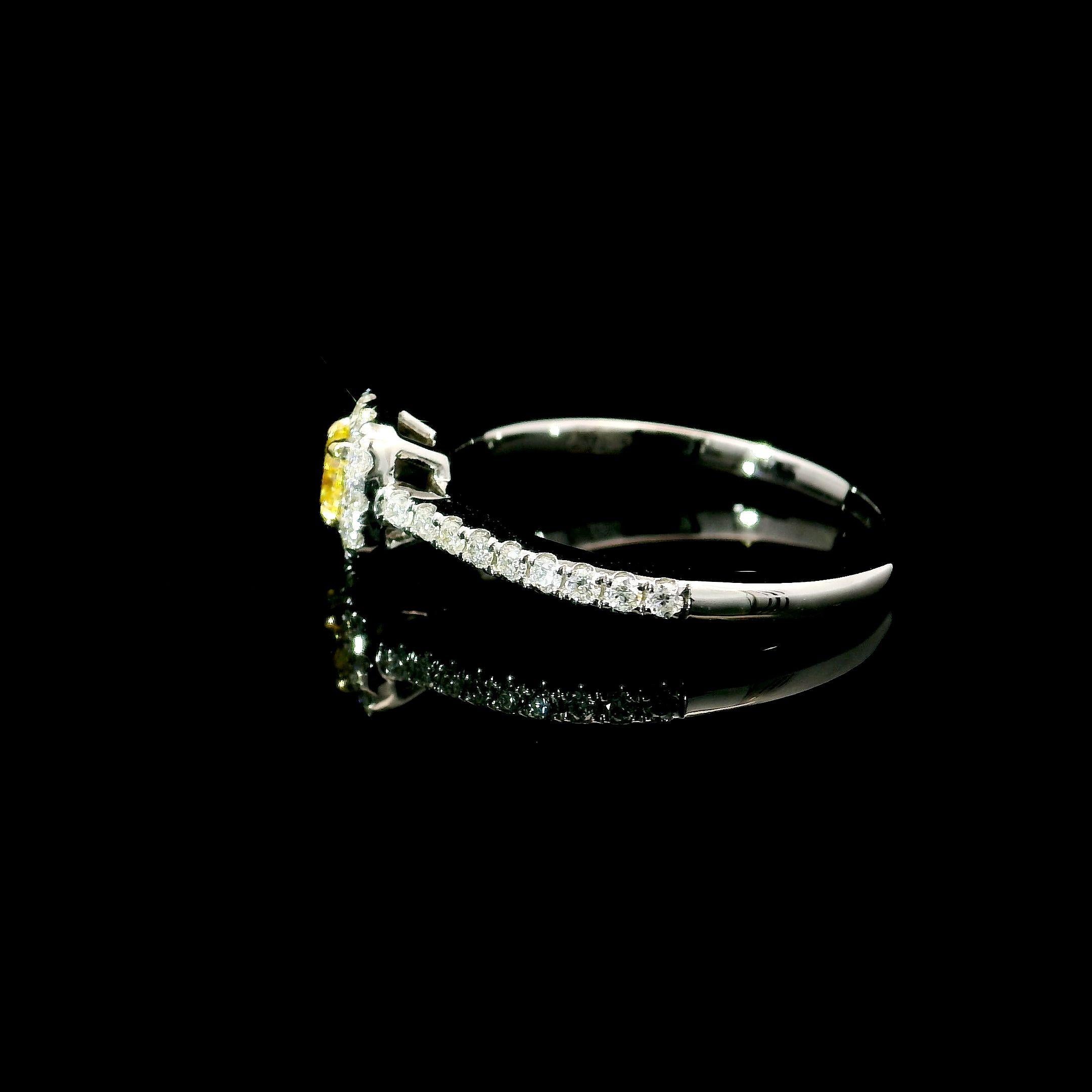 AGL Anillo de Diamantes Certificado de 0.20 Quilates Amarillo Intenso VS Claridad en venta 1