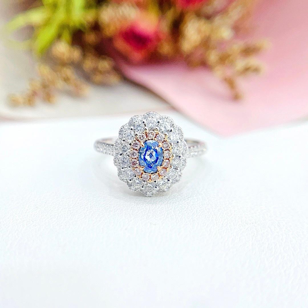 AGL zertifizierter 0,22 CT blauer Diamant 18K Weißgold Ring mit Diamanten (Moderne) im Angebot