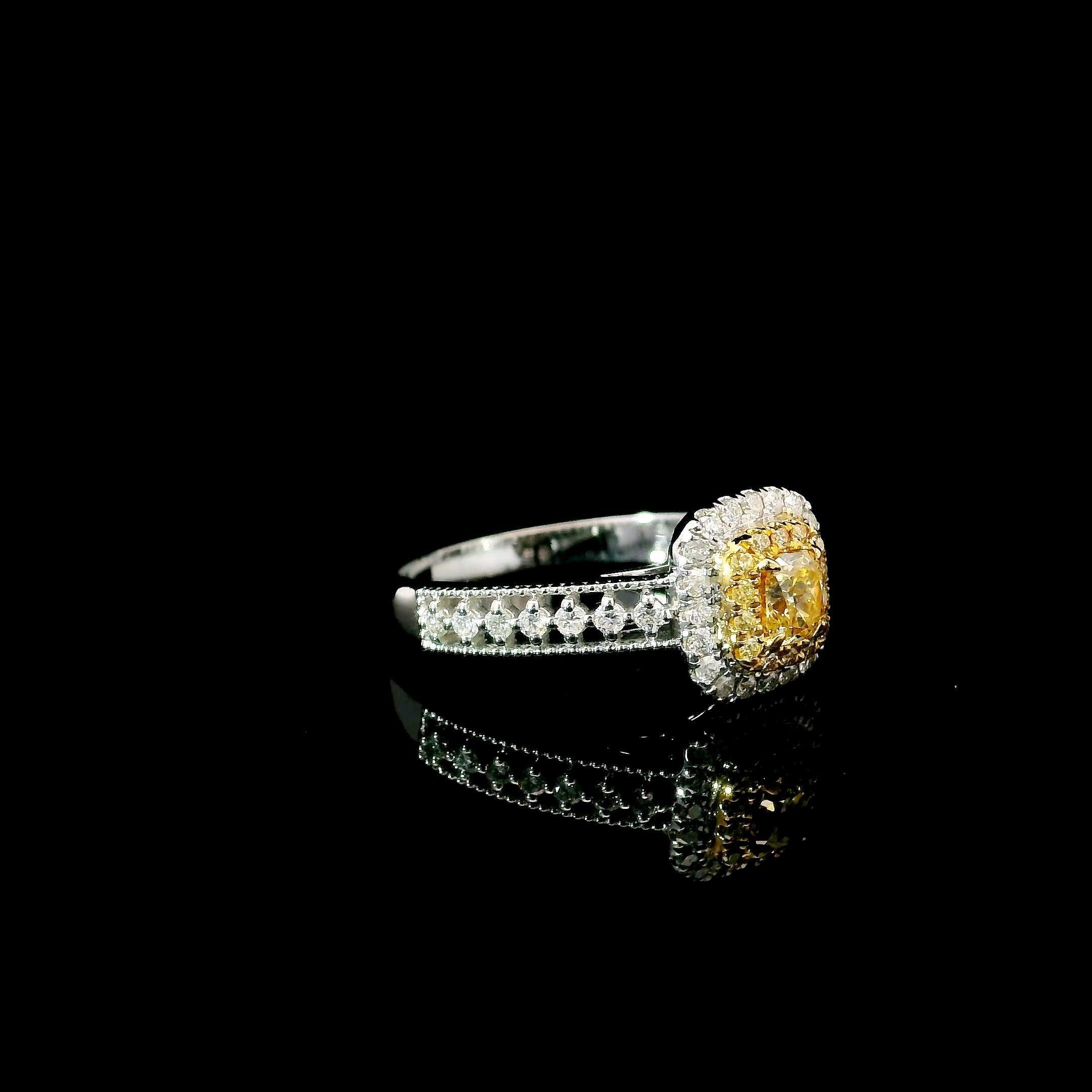 AGL Certified 0.235 Carat Fancy Intense Yellow VS Clarity Diamond Ring In New Condition For Sale In บางรัก, TH