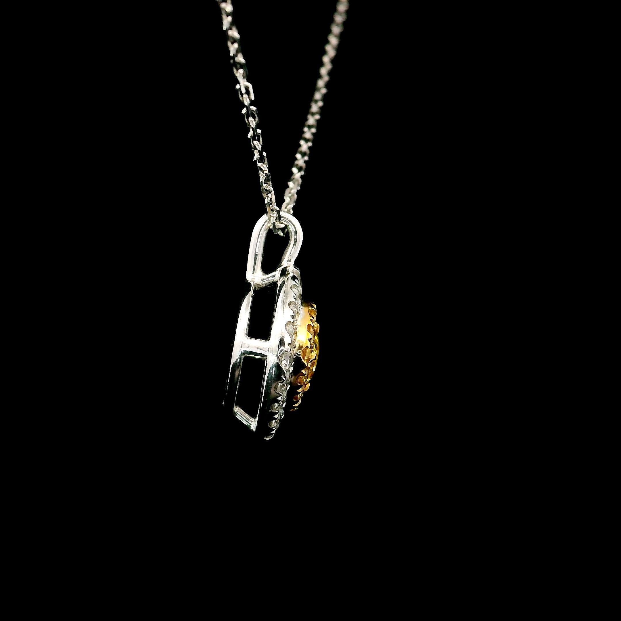 Pendentif 18 carats jaune fantaisie de 0,24 carat de pureté VS certifié AGL en vente 1