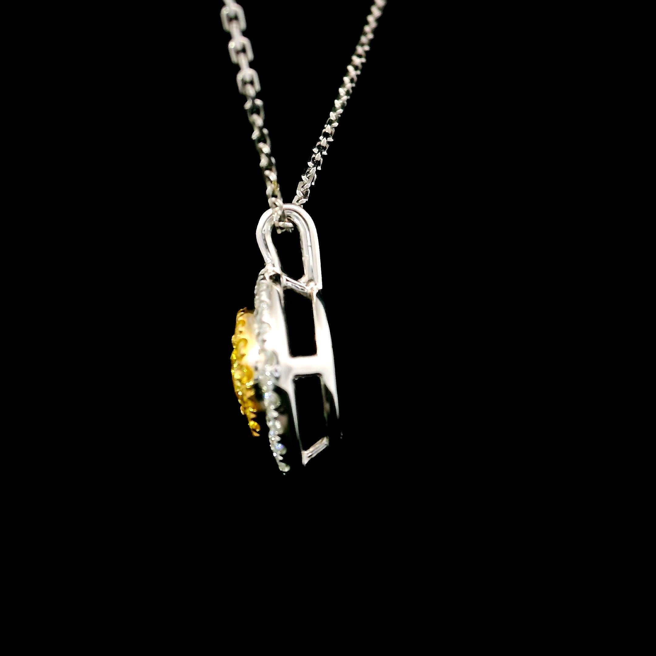 Pendentif 18 carats jaune fantaisie de 0,24 carat de pureté VS certifié AGL en vente 2