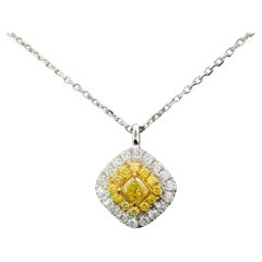 Colgante Certificado AGL de 0,24 Quilates Fancy Amarillo VS Claridad 18K