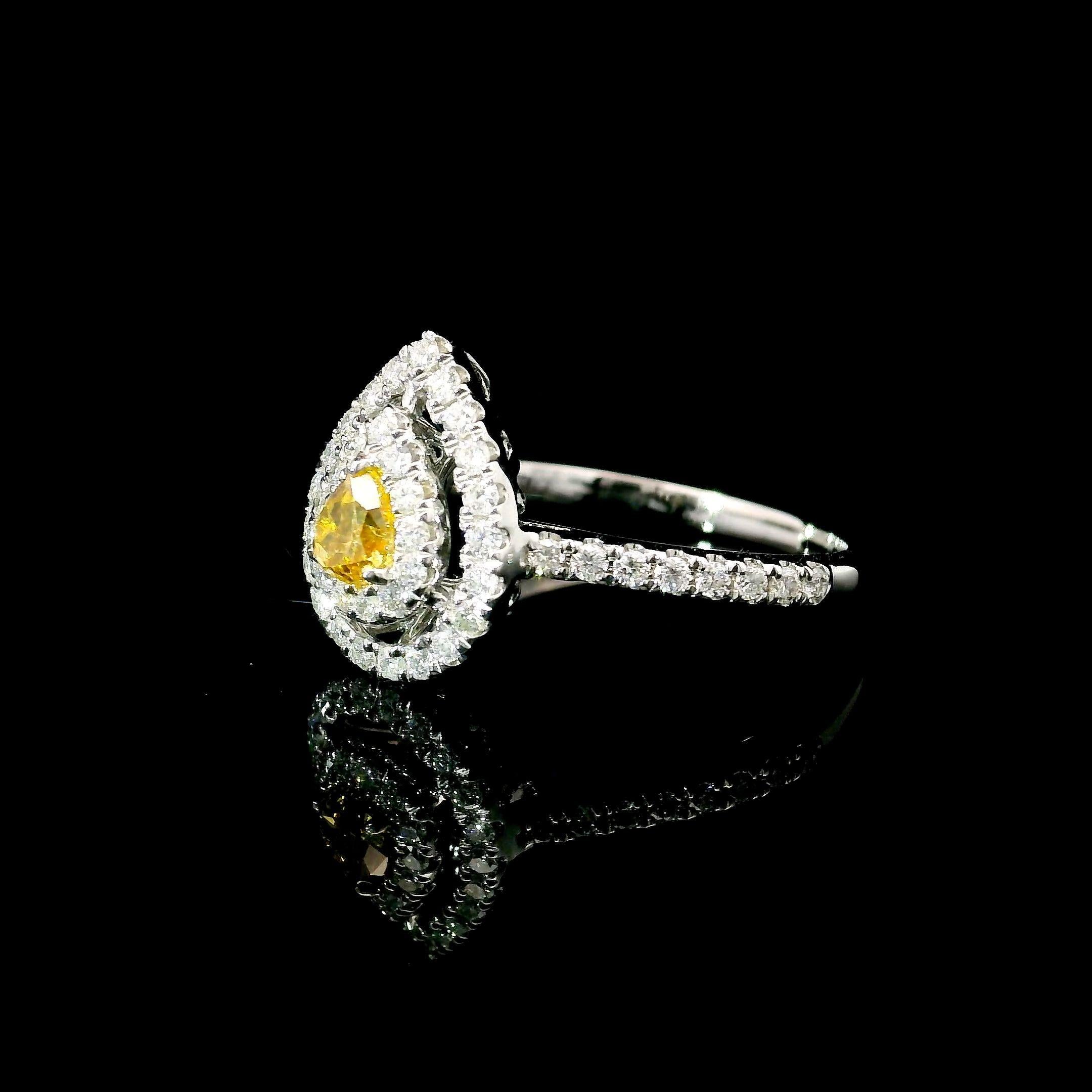 AGL Certified 0.243 Carat Fancy Intense Yellow VS Clarity Diamond Ring In New Condition For Sale In บางรัก, TH