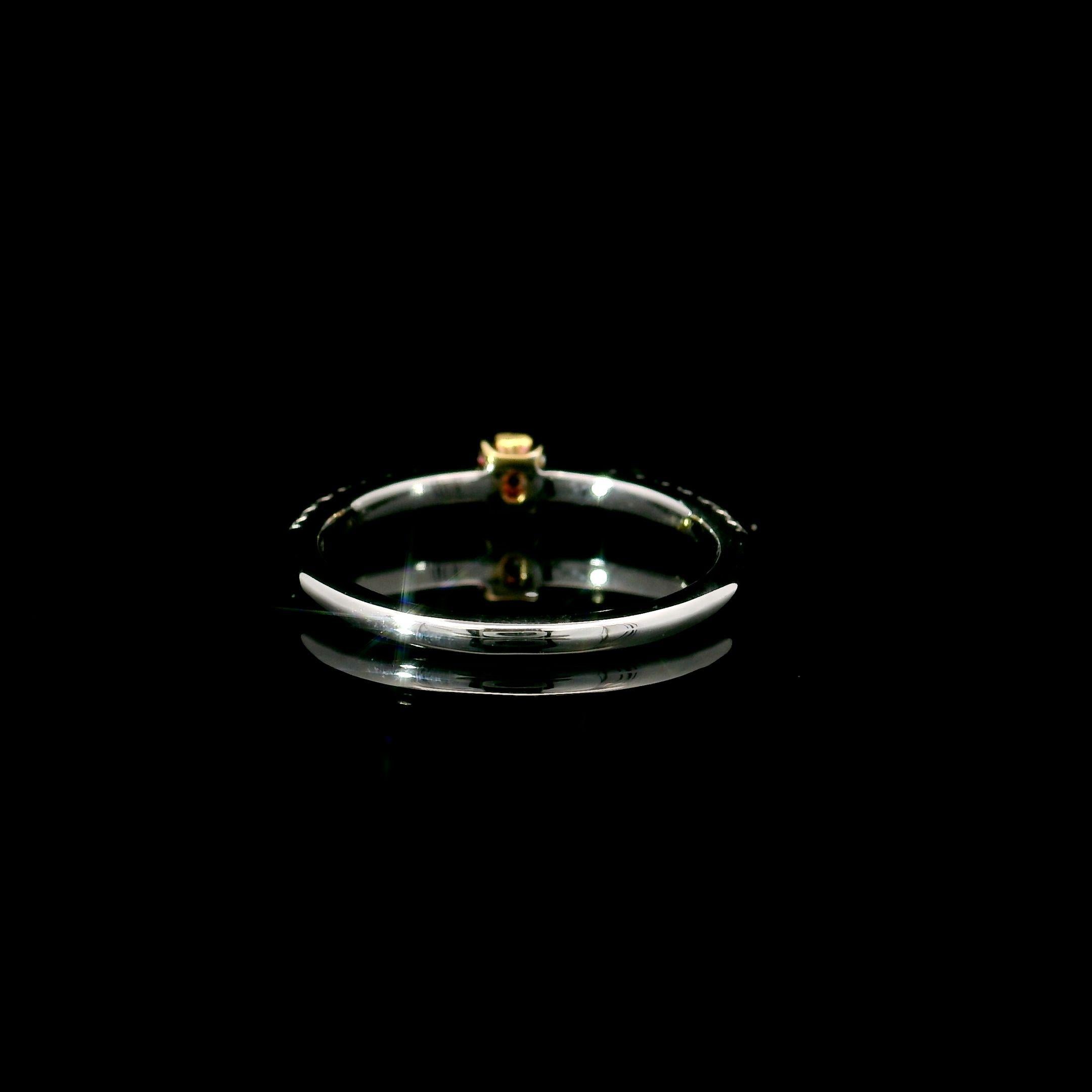 Bague avec diamant rose fantaisie de 0.25 carat de pureté VS certifié AGL Unisexe en vente
