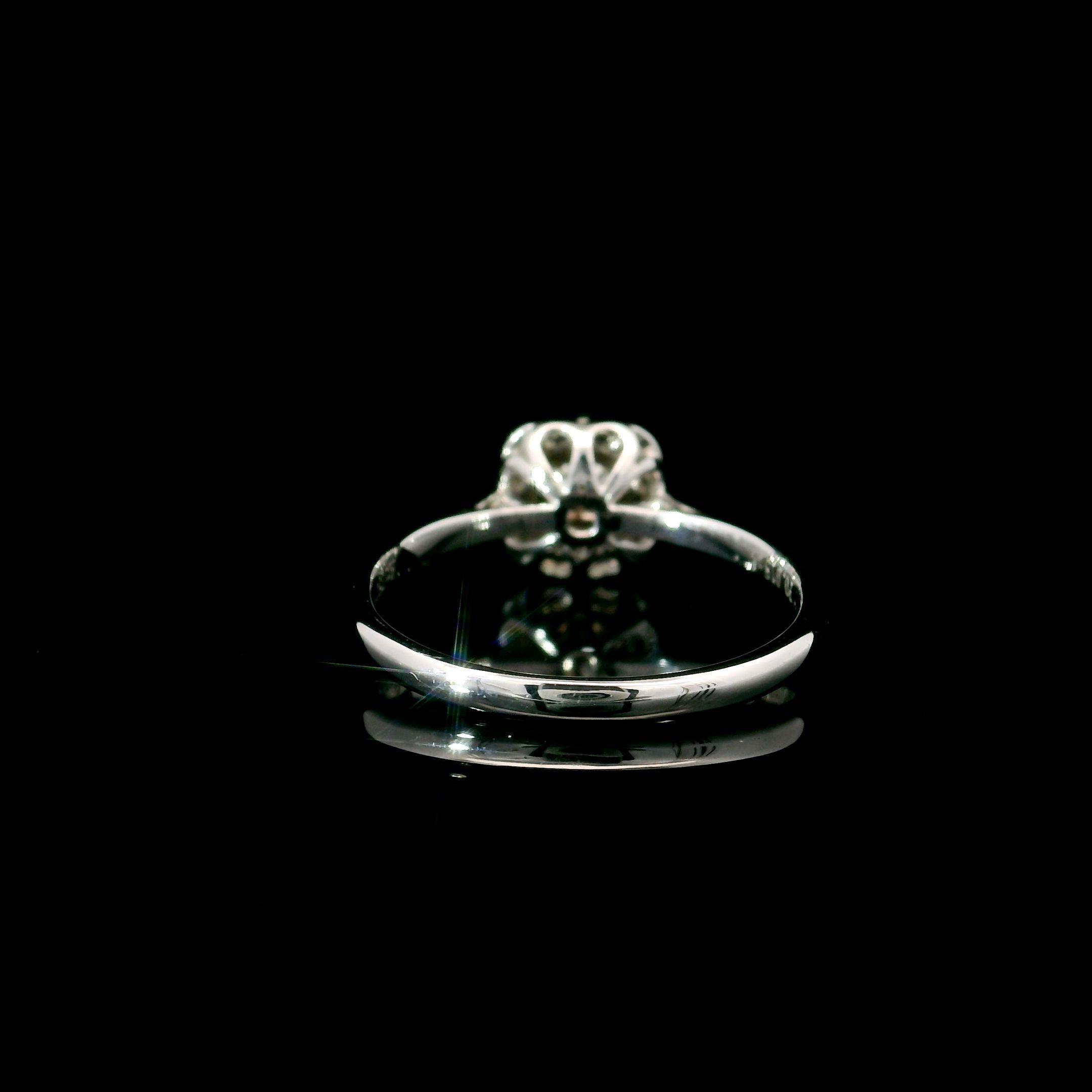 Women's or Men's AGL Certified 0.25 Carat Fancy Pink VS Clarity Diamond Ring For Sale