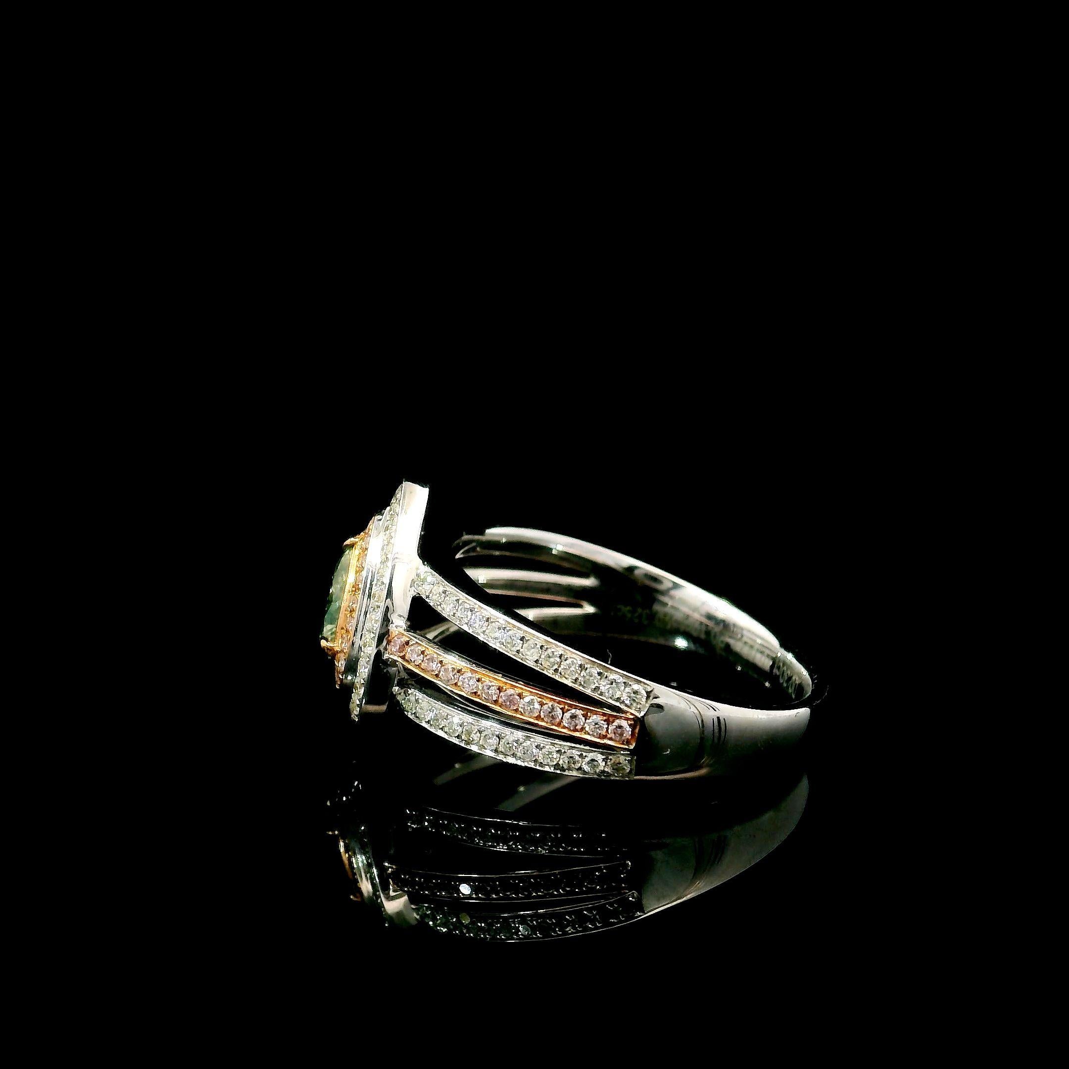 Anello con diamante certificato AGL da 0.30 carati, di colore verde e di chiarezza VS in vendita 1