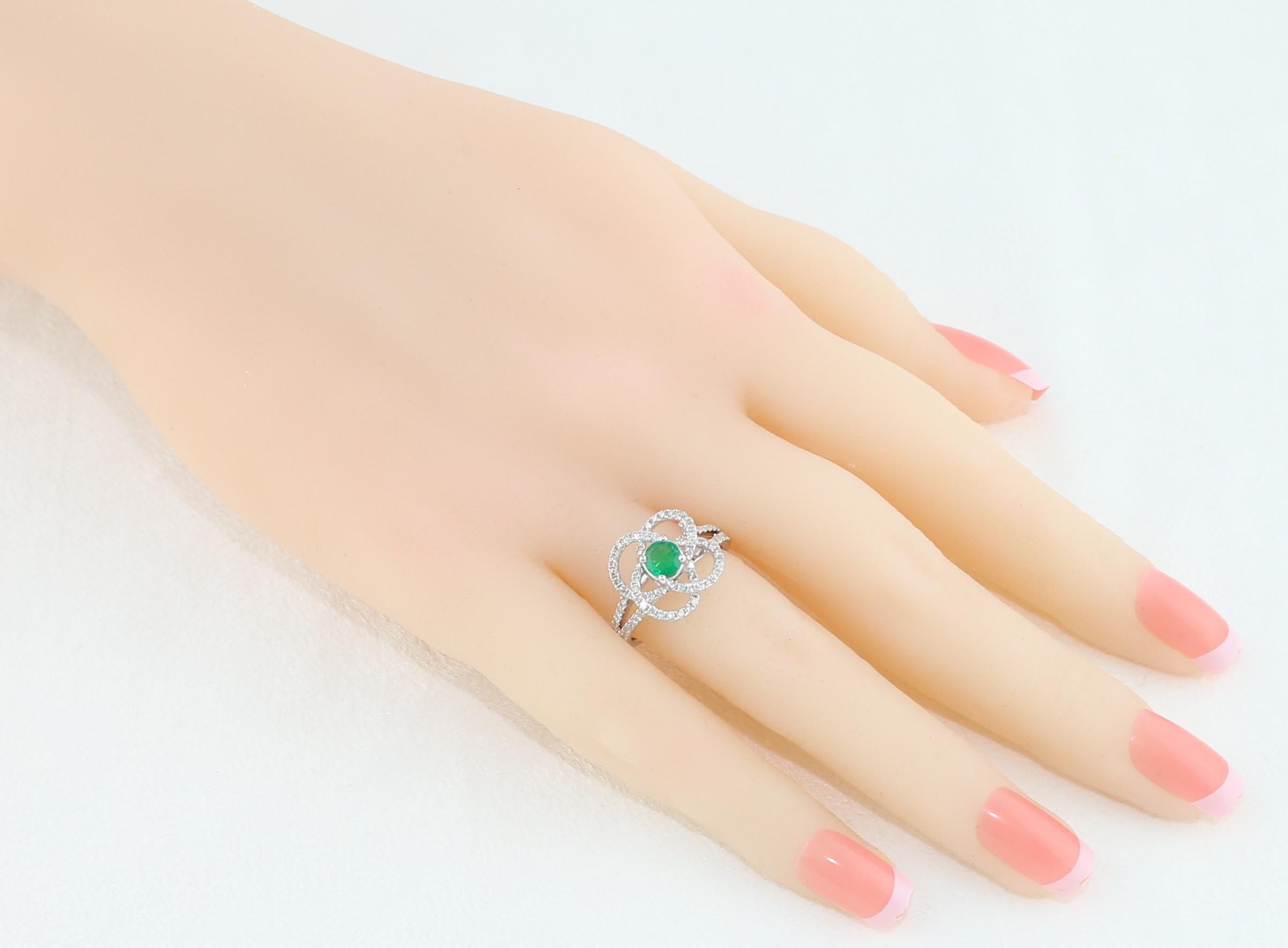 Contemporary AGL Certified 0.35 Carat Emerald Diamond Gold Flower Ring For Sale