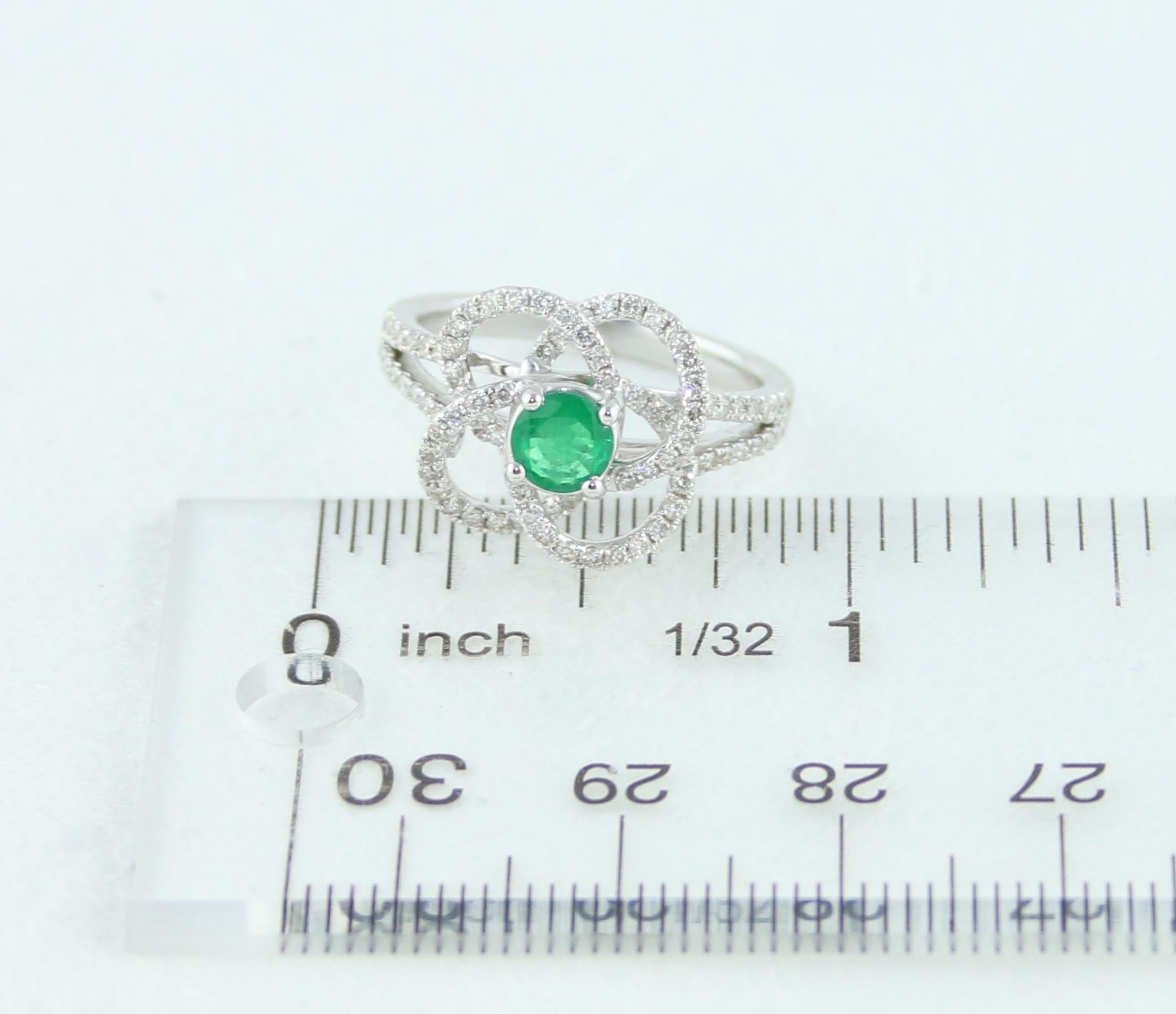 AGL Certified 0.35 Carat Emerald Diamond Gold Flower Ring For Sale 3