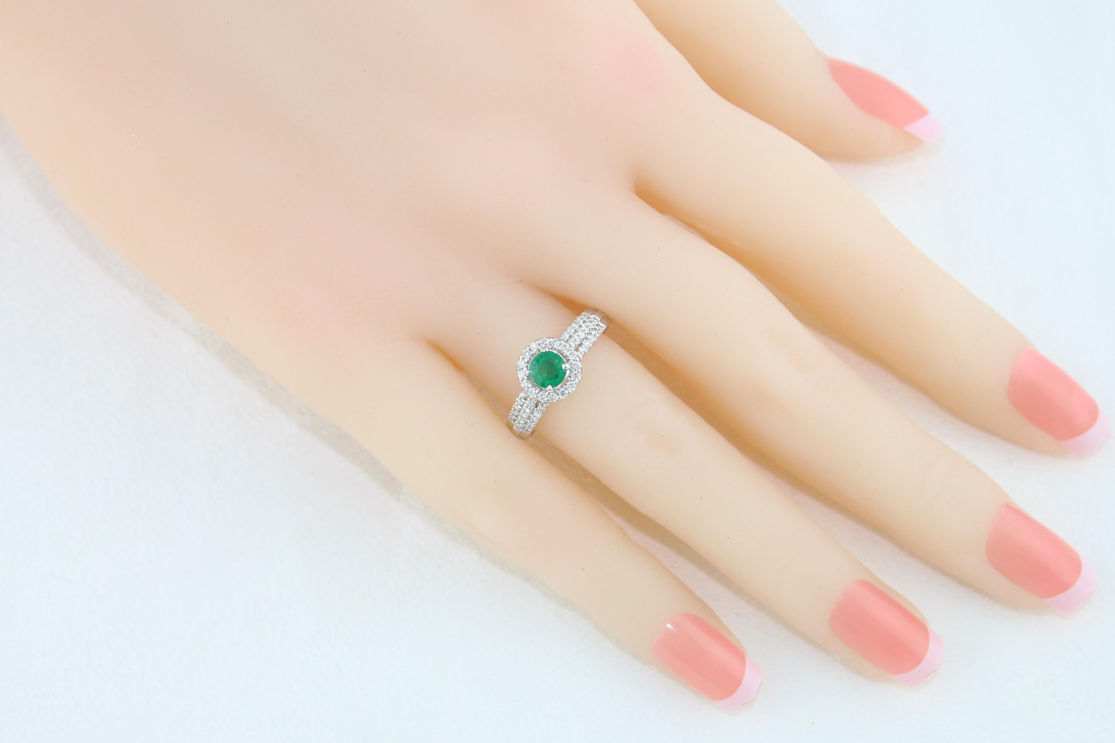 AGL Certified 0.38 Carat Emerald Diamond Gold Halo Ring For Sale 1