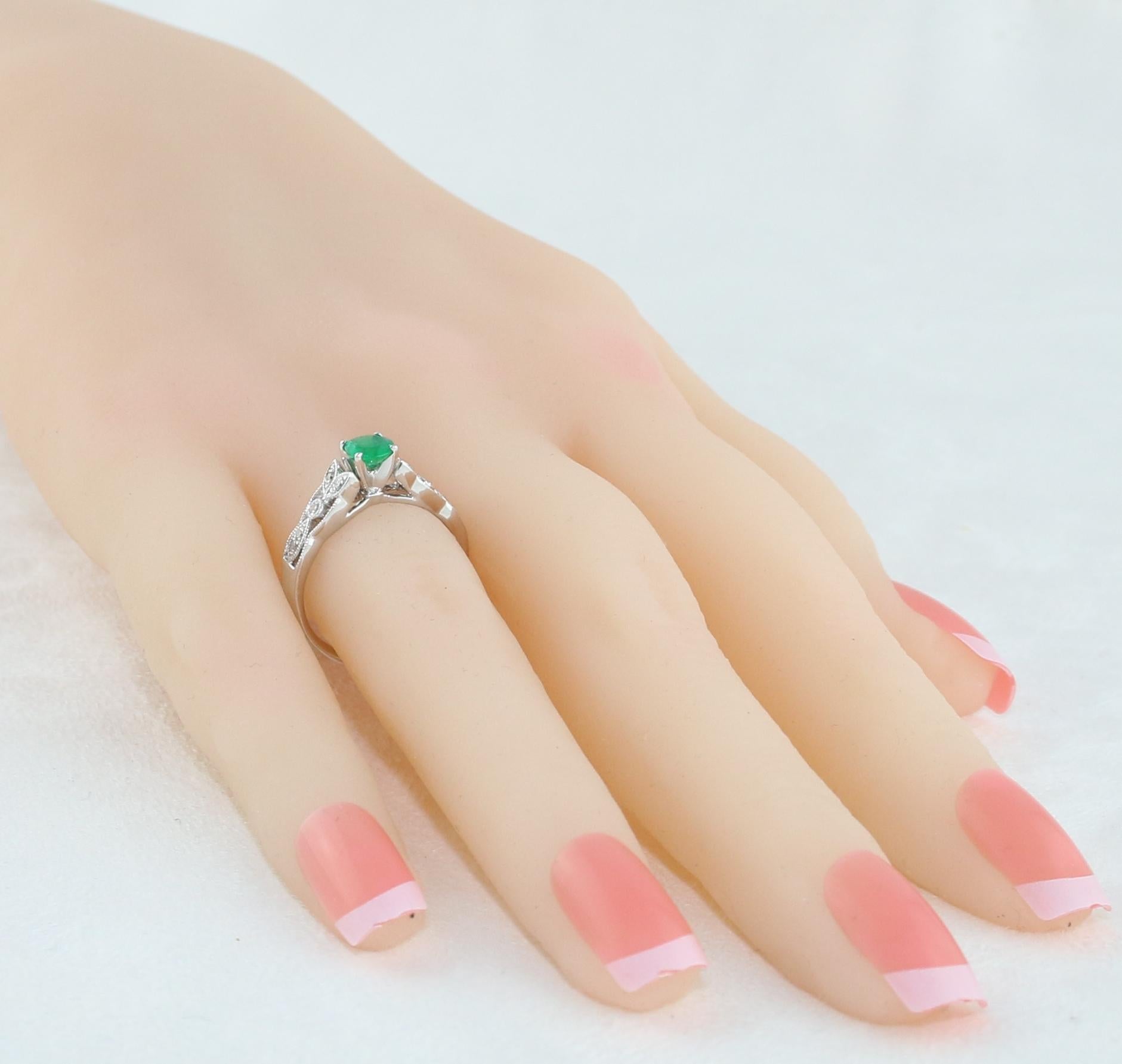 AGL Certified 0.38 Carat Emerald Diamond Gold Milgrain Ring For Sale 1