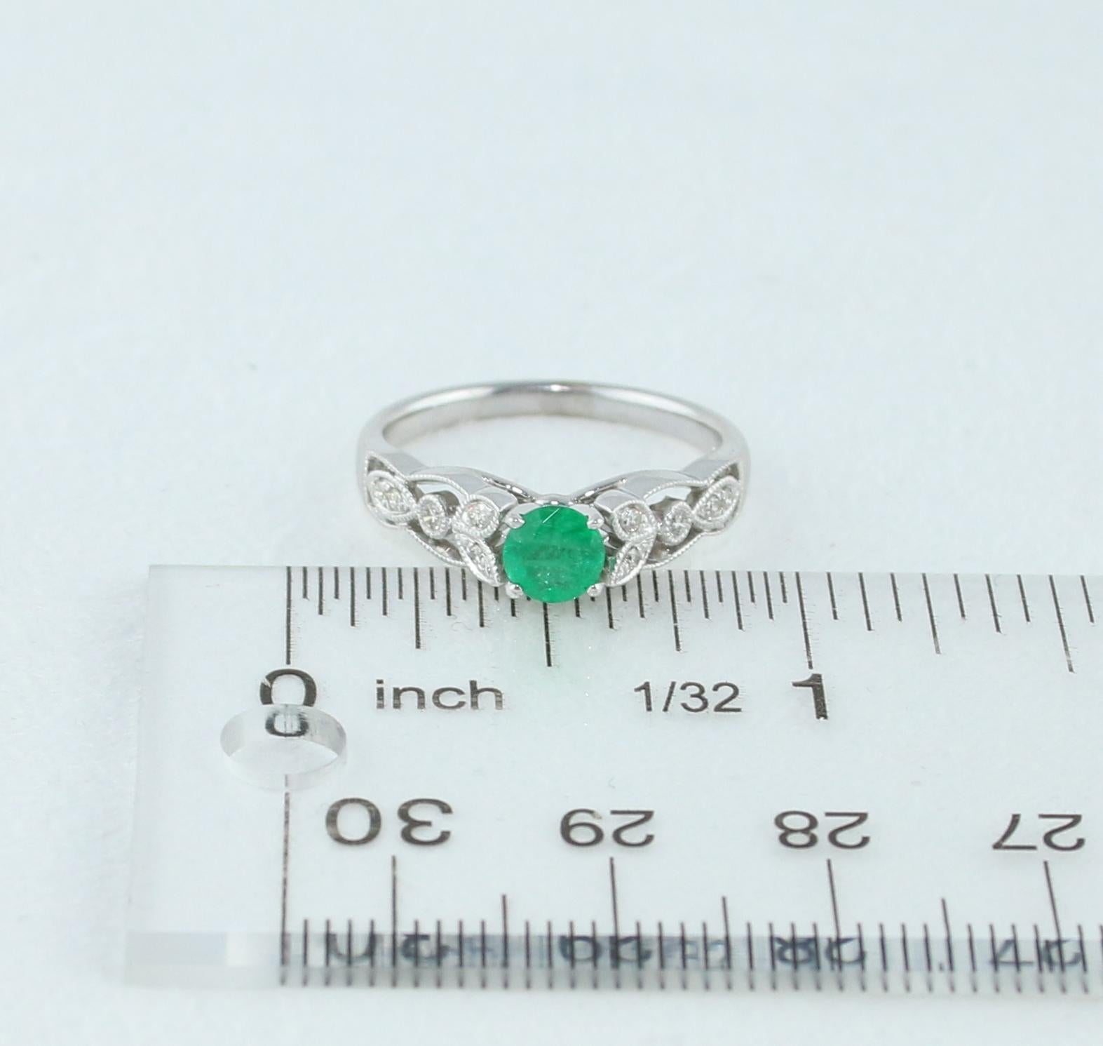 AGL Certified 0.38 Carat Emerald Diamond Gold Milgrain Ring For Sale 3