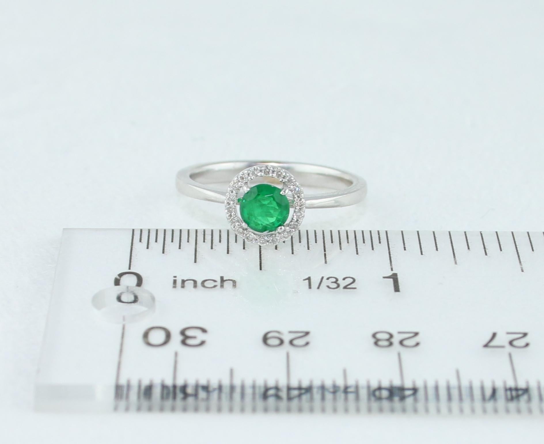 AGL Certified 0.41 Carat Emerald Diamond Gold Halo Ring For Sale 3