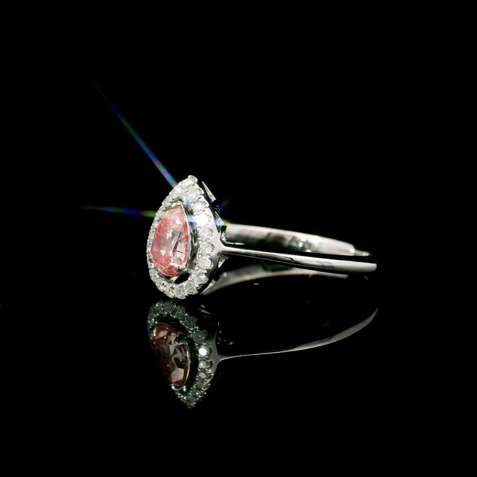 Anillo de diamantes con certificado AGL de 0.431 quilates de color rosa fantasía y claridad VS en Nuevo estado para la venta en บางรัก, TH