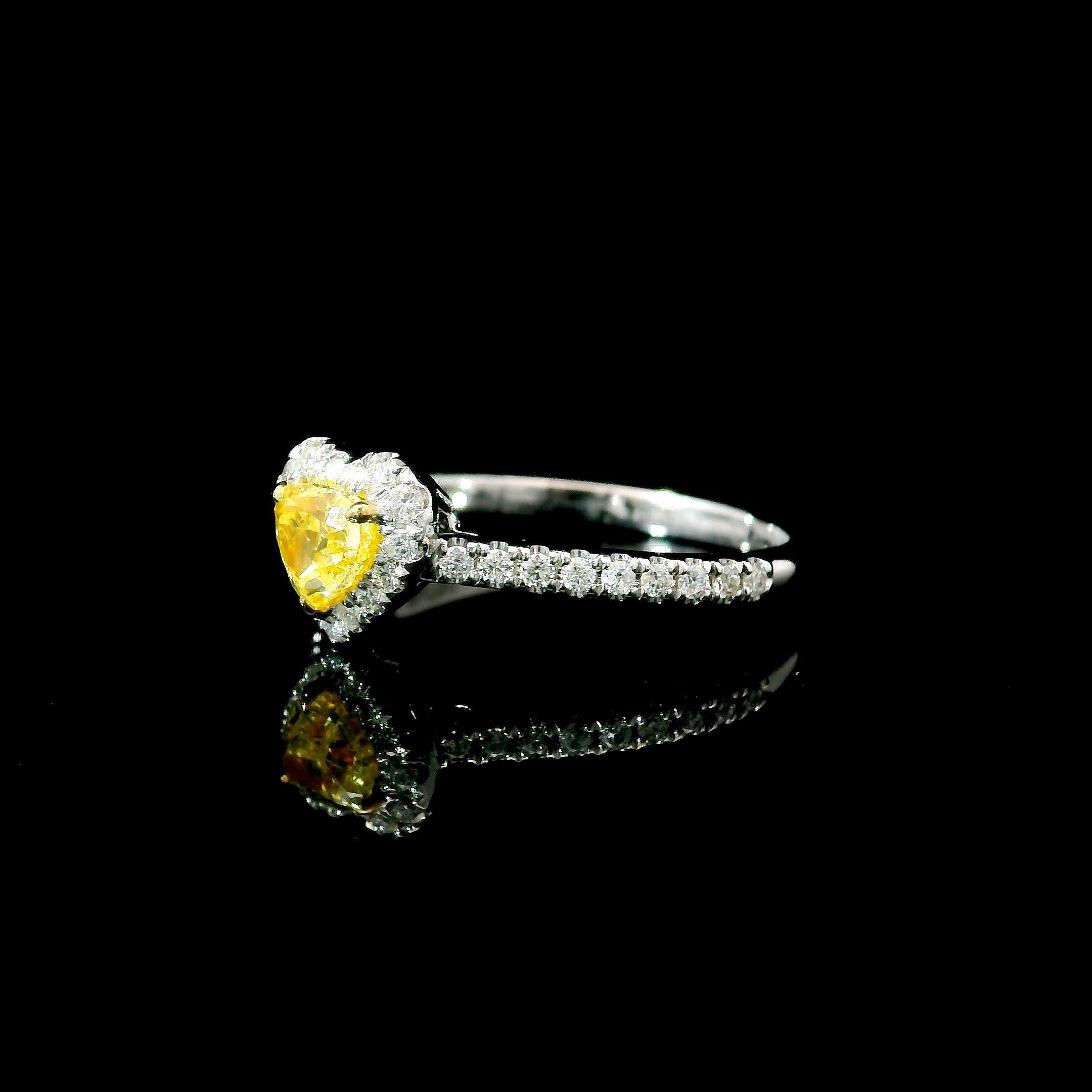 Bague avec diamant jaune intense fantaisie de 0.435 carat de pureté SI certifié AGL Neuf - En vente à บางรัก, TH