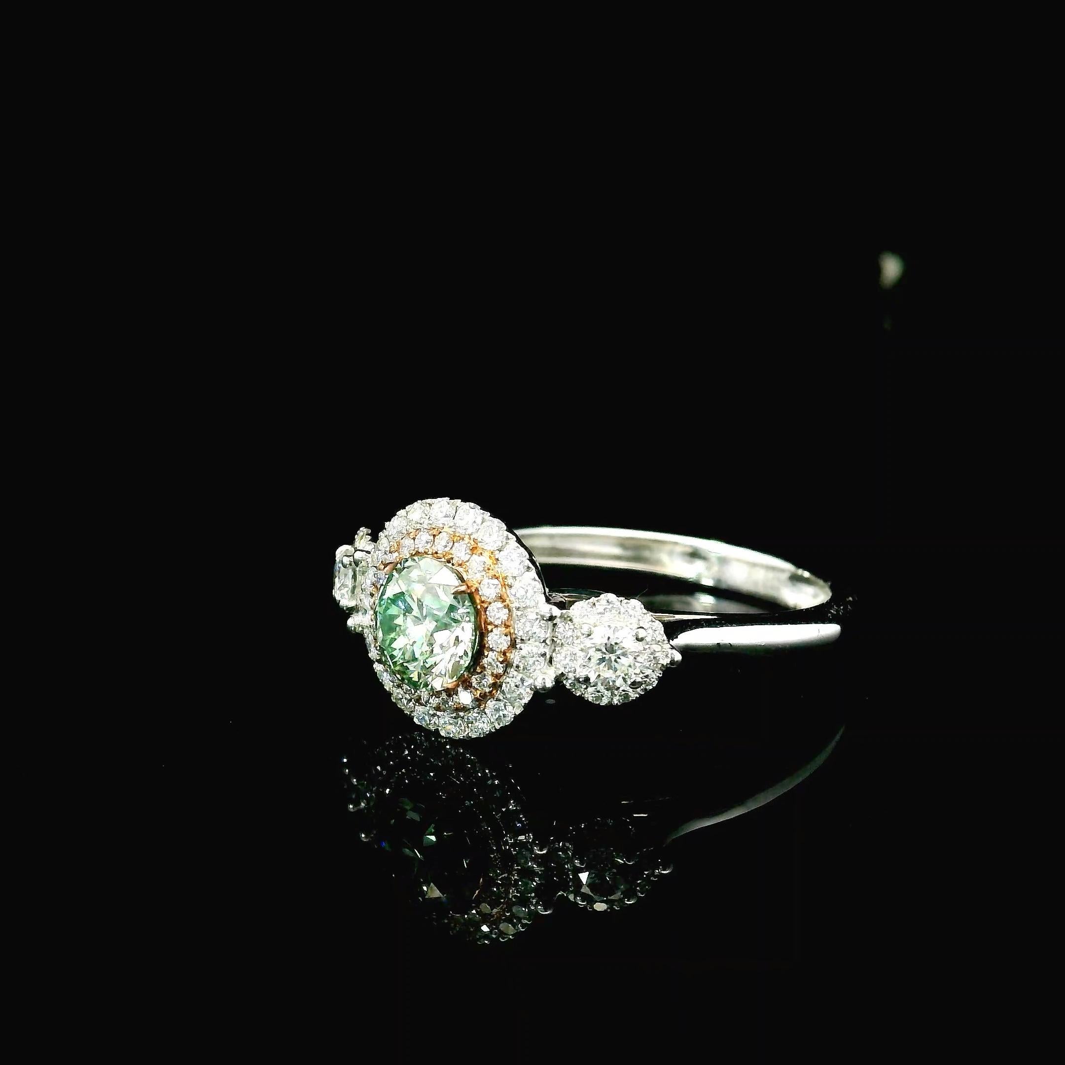 AGL Certified 0.46 Carat Fancy Green SI Clarity Diamond Ring In New Condition For Sale In บางรัก, TH