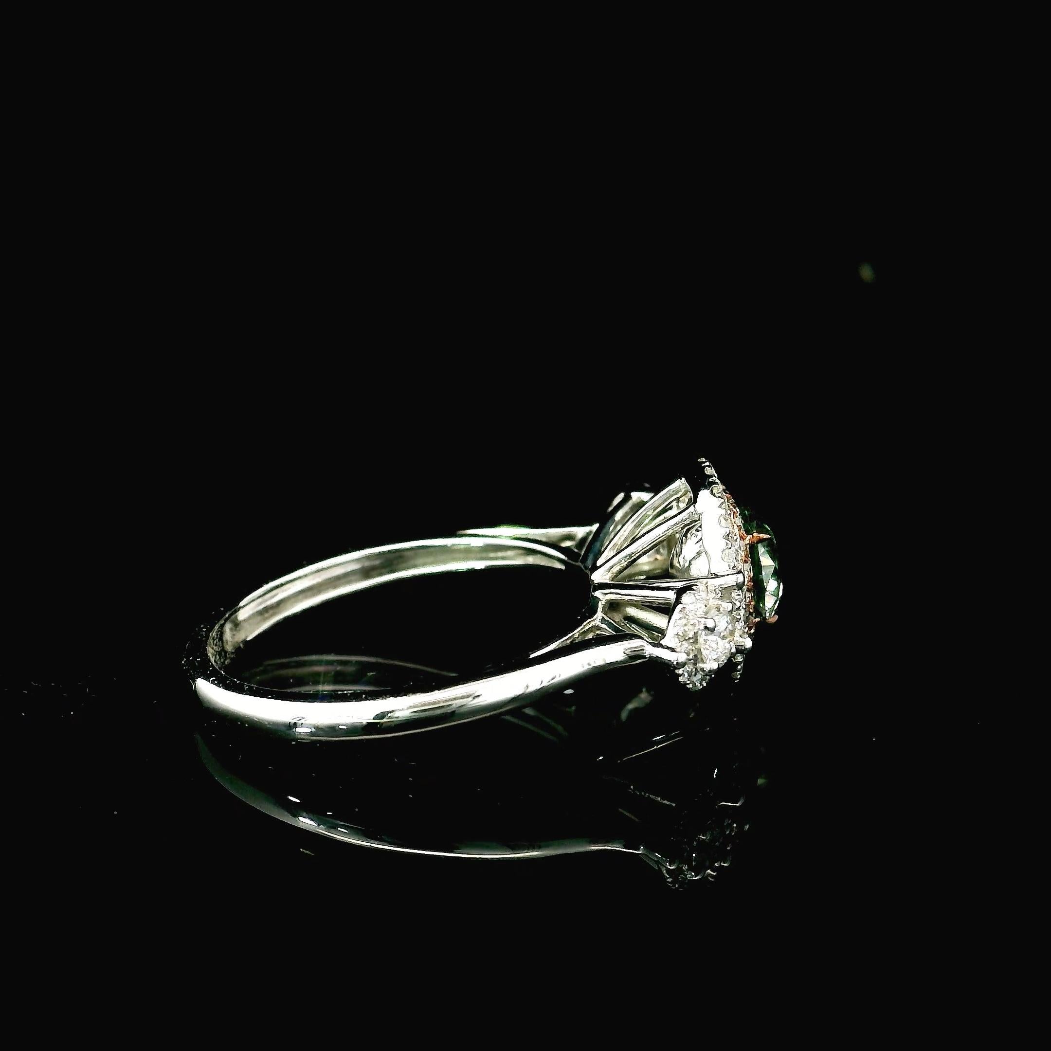 AGL Certified 0.46 Carat Fancy Green SI Clarity Diamond Ring For Sale 2