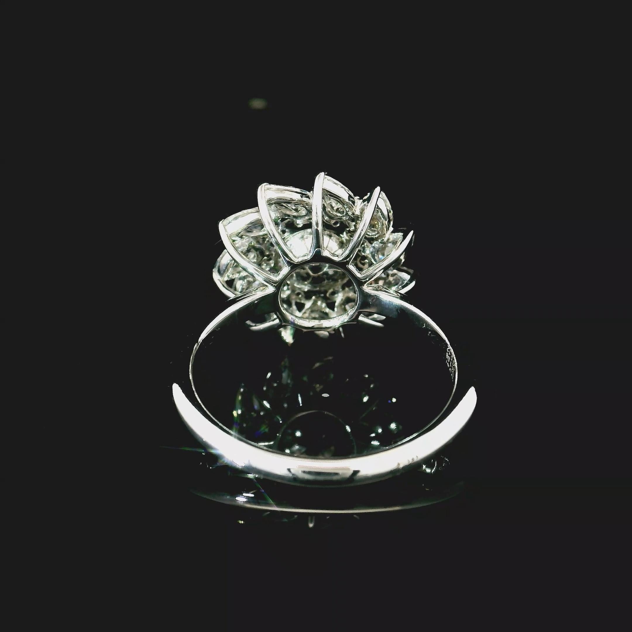 Taglio rotondo Anello con diamante certificato AGL da 0,47 carati Fancy Blue con purezza SI1 in vendita