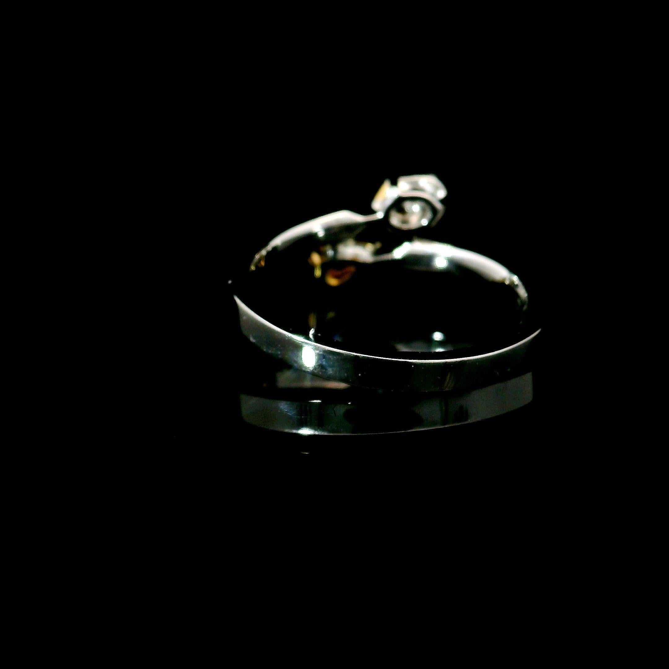 da uomo o donna Anello con diamante certificato AGL da 0.508 carati, di colore giallo intenso e purezza VS in vendita
