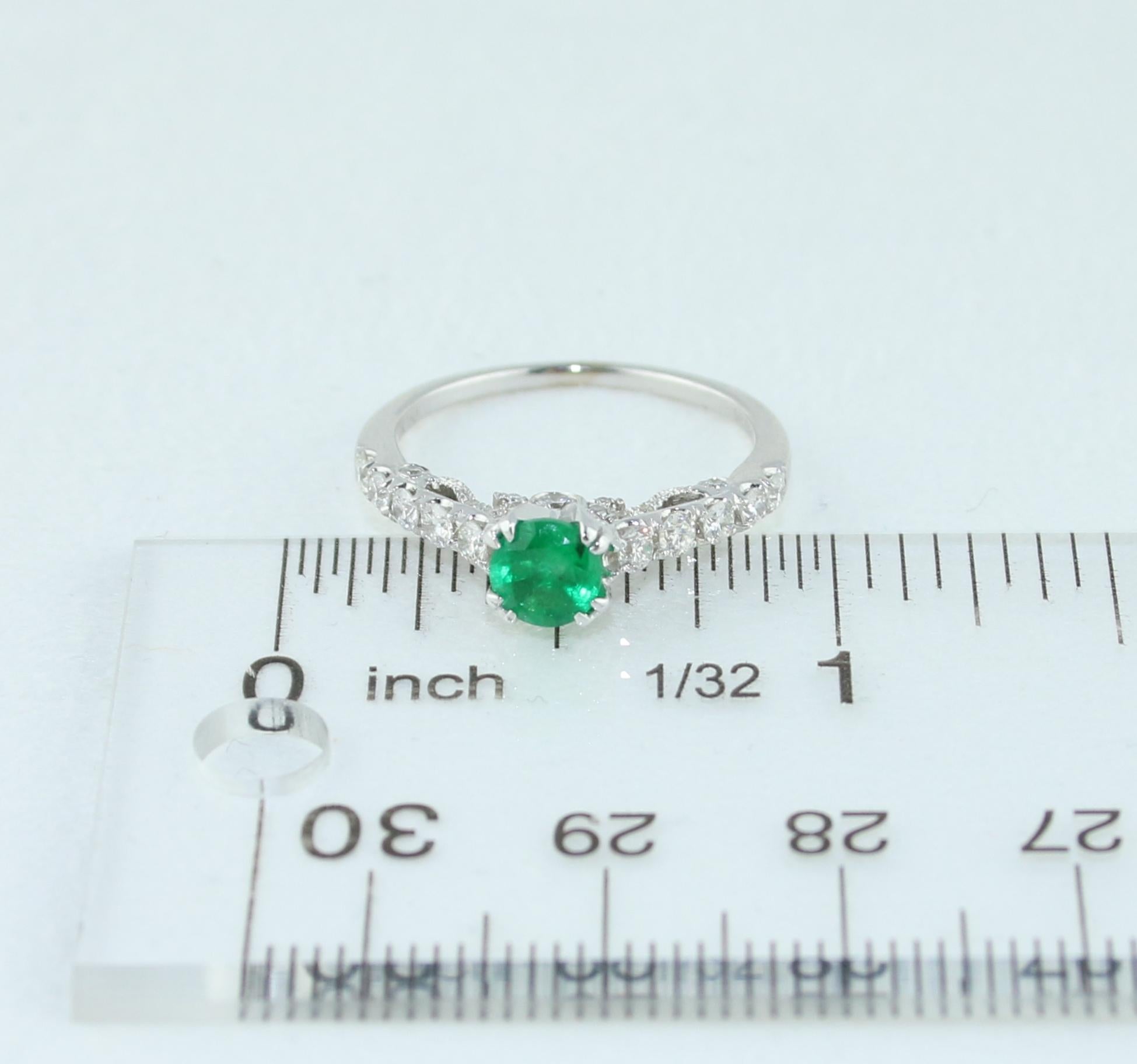 AGL Certified 0.52 Carat Emerald Diamond Gold Milgrain Ring For Sale 3