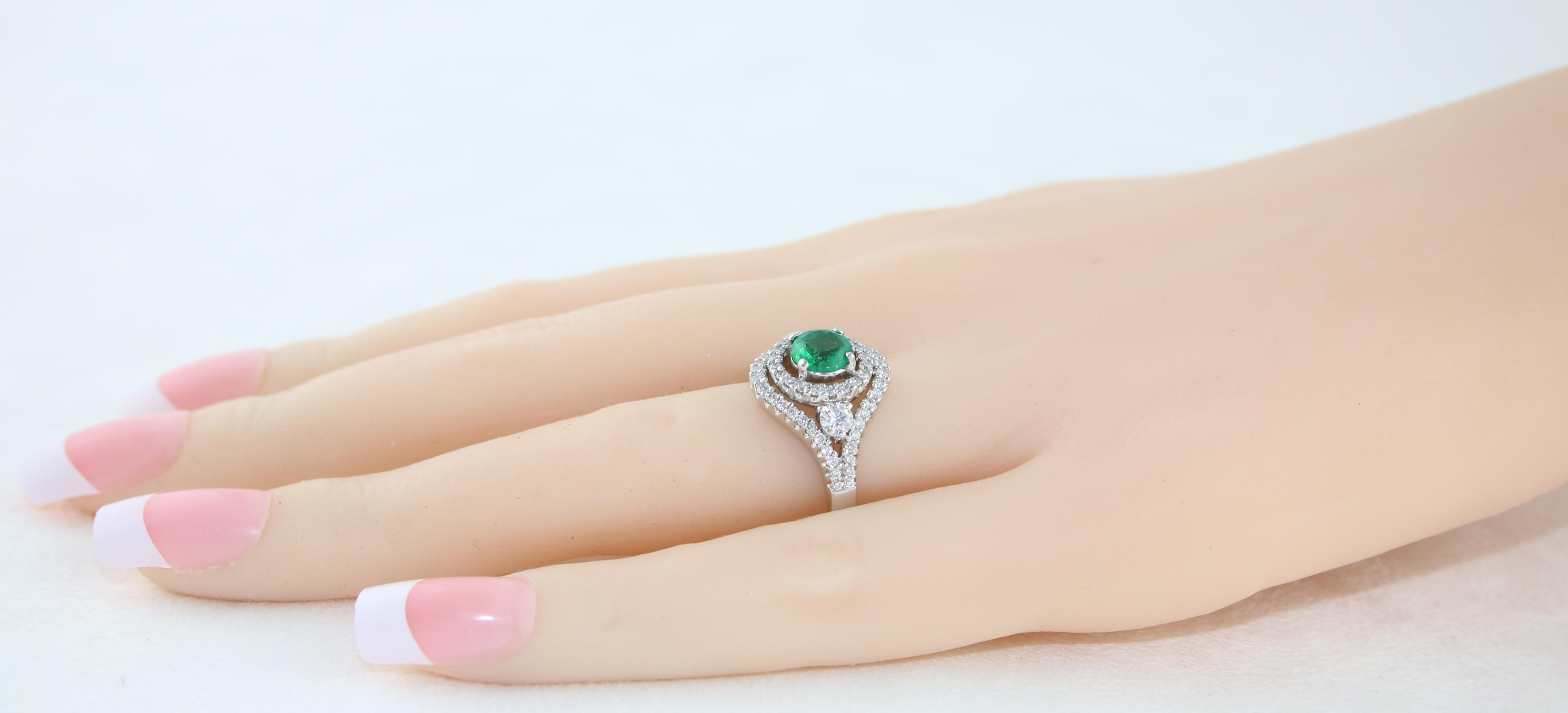AGL Certified 0.78 Carat Round Emerald Diamond Gold Ring For Sale 1