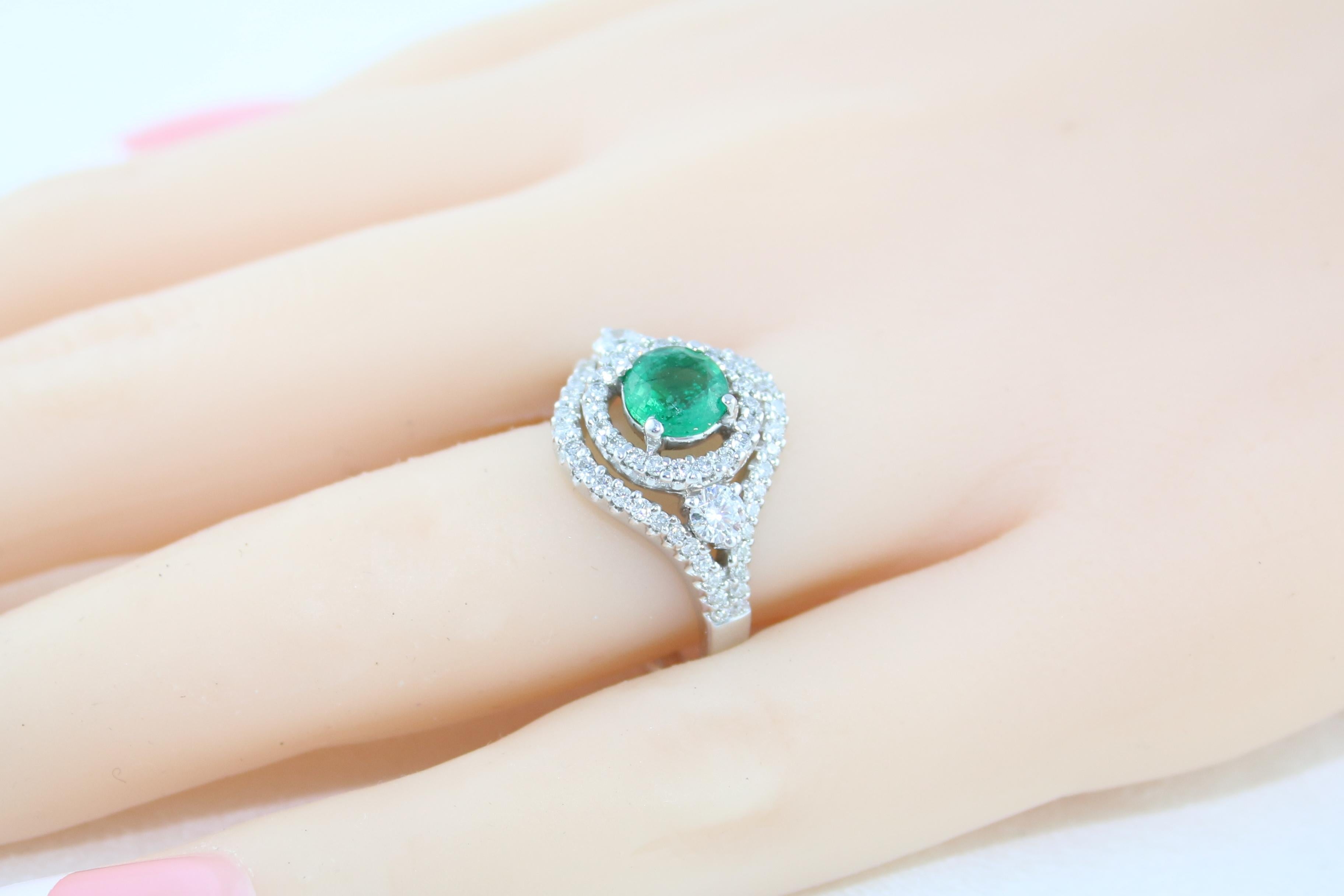 AGL Certified 0.78 Carat Round Emerald Diamond Gold Ring For Sale 3