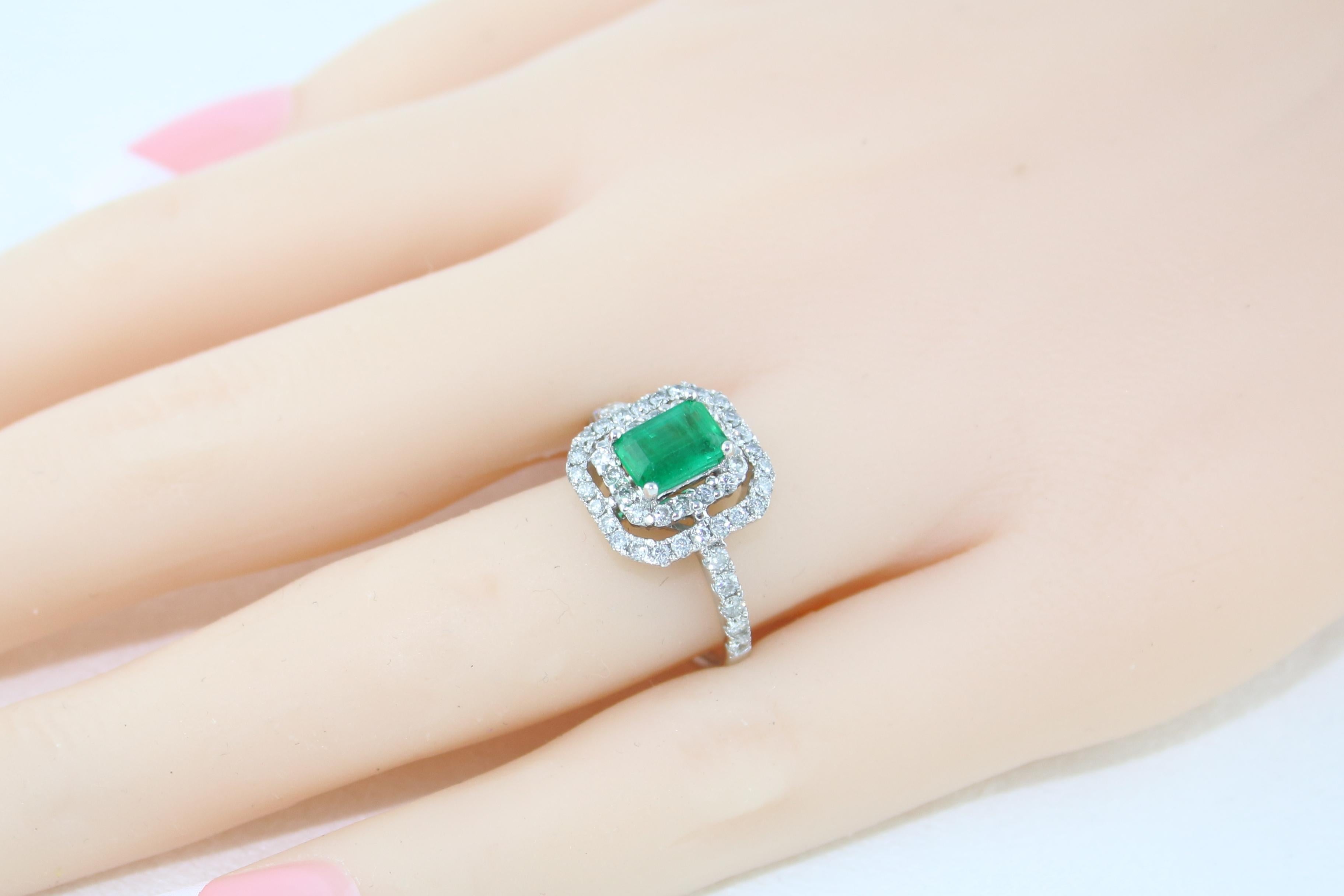 AGL Certified 0.80 Carat Emerald Diamond Gold Ring For Sale 1