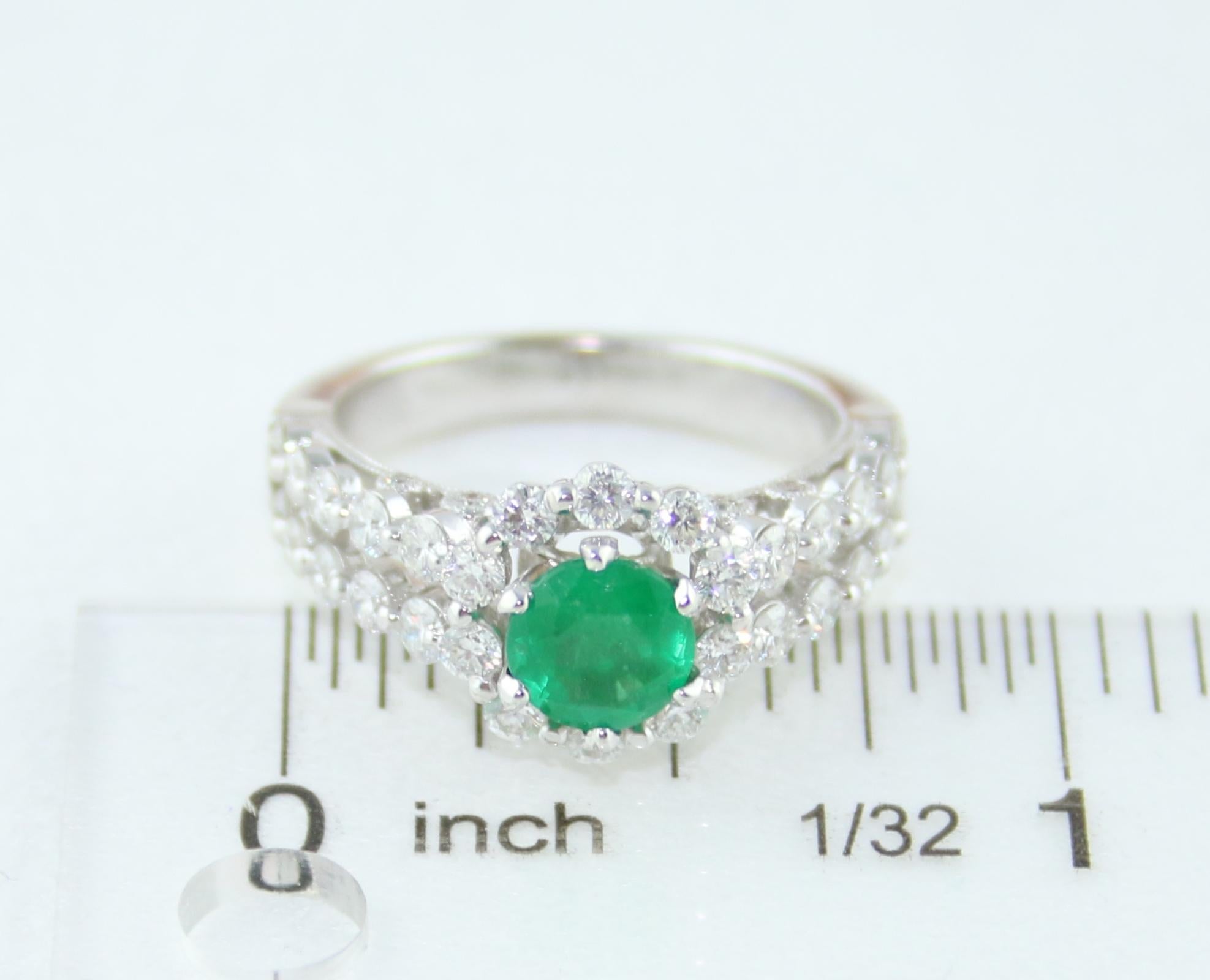 AGL Certified 0.82 Carat Round Emerald Diamond Gold Milgrain Ring For Sale 4