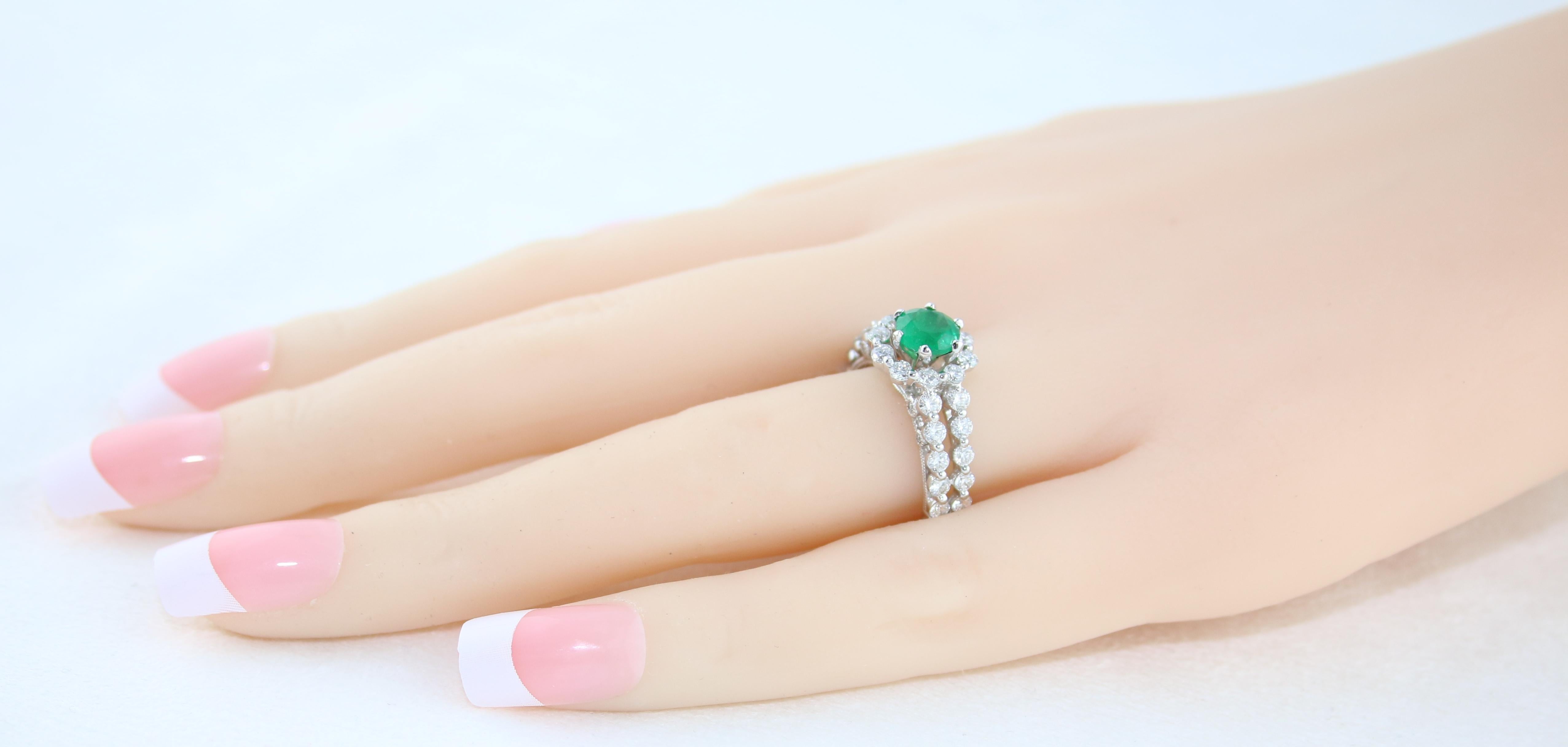 Women's AGL Certified 0.82 Carat Round Emerald Diamond Gold Milgrain Ring For Sale