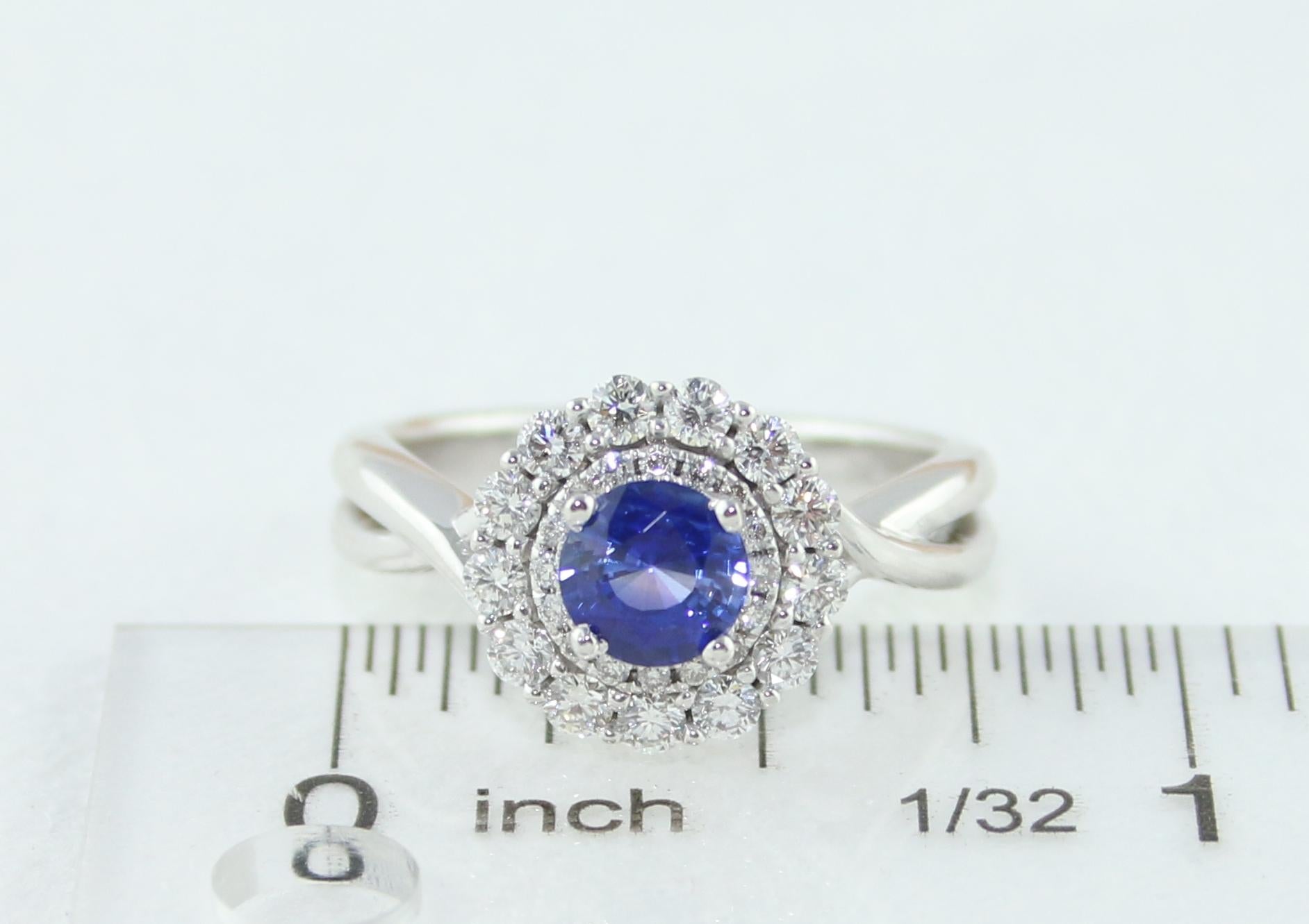 AGL Certified 0.84 Carat Round Sapphire Diamond Gold Ring For Sale 4