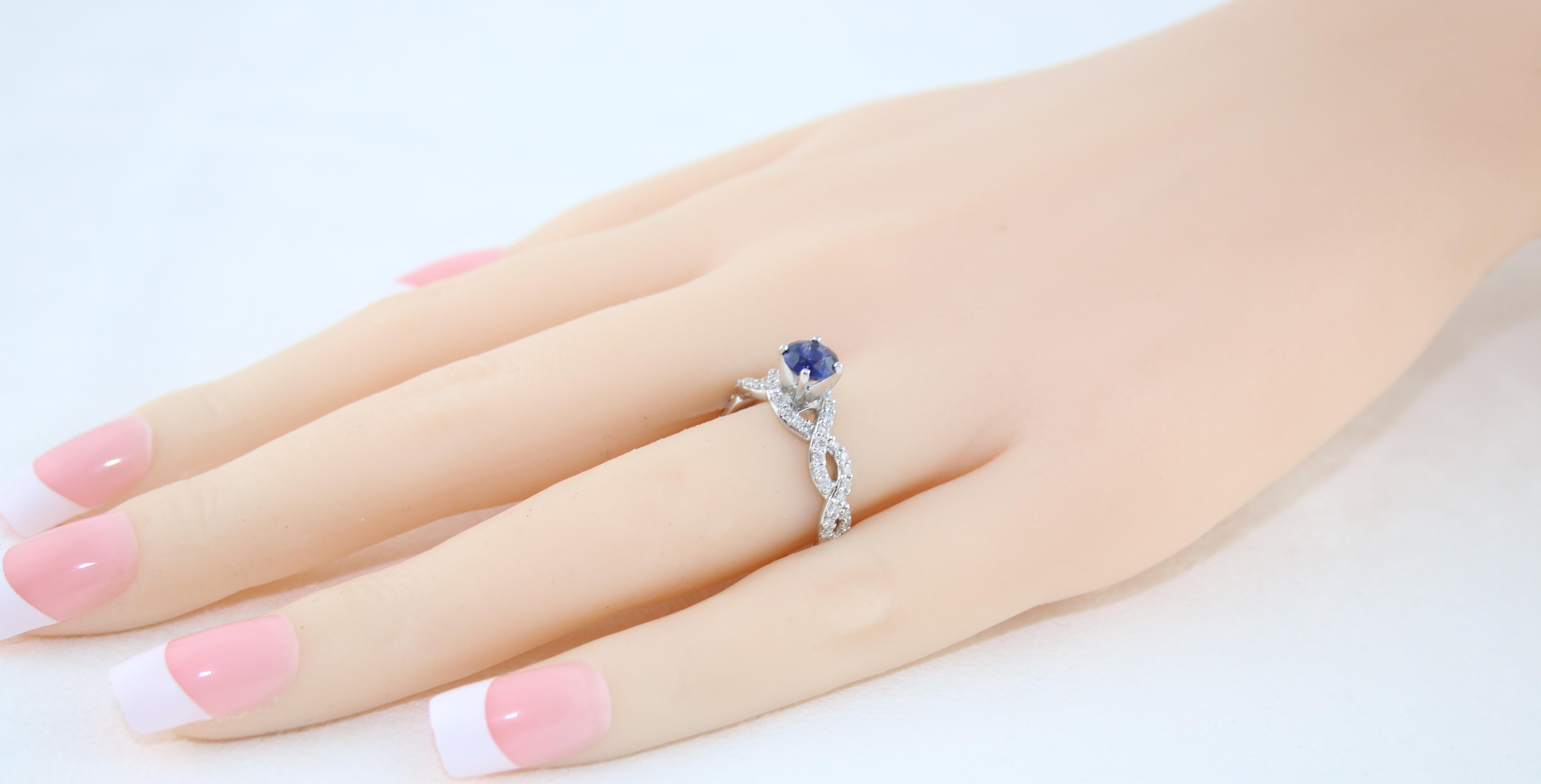 AGL Certified 0.88 Carat Round Sapphire Diamond Gold Ring Pour femmes en vente
