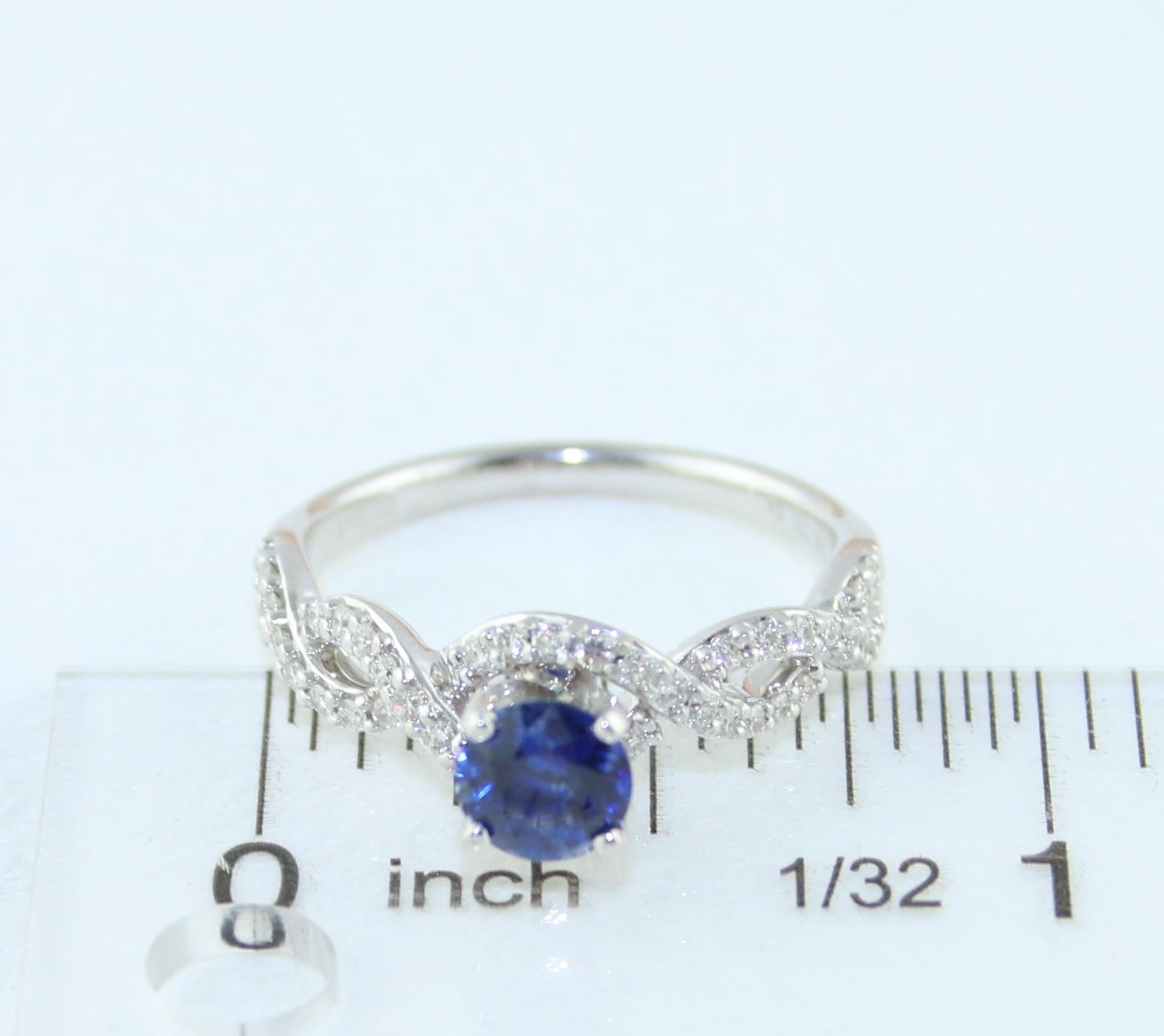 AGL Certified 0.88 Carat Round Sapphire Diamond Gold Ring For Sale 2
