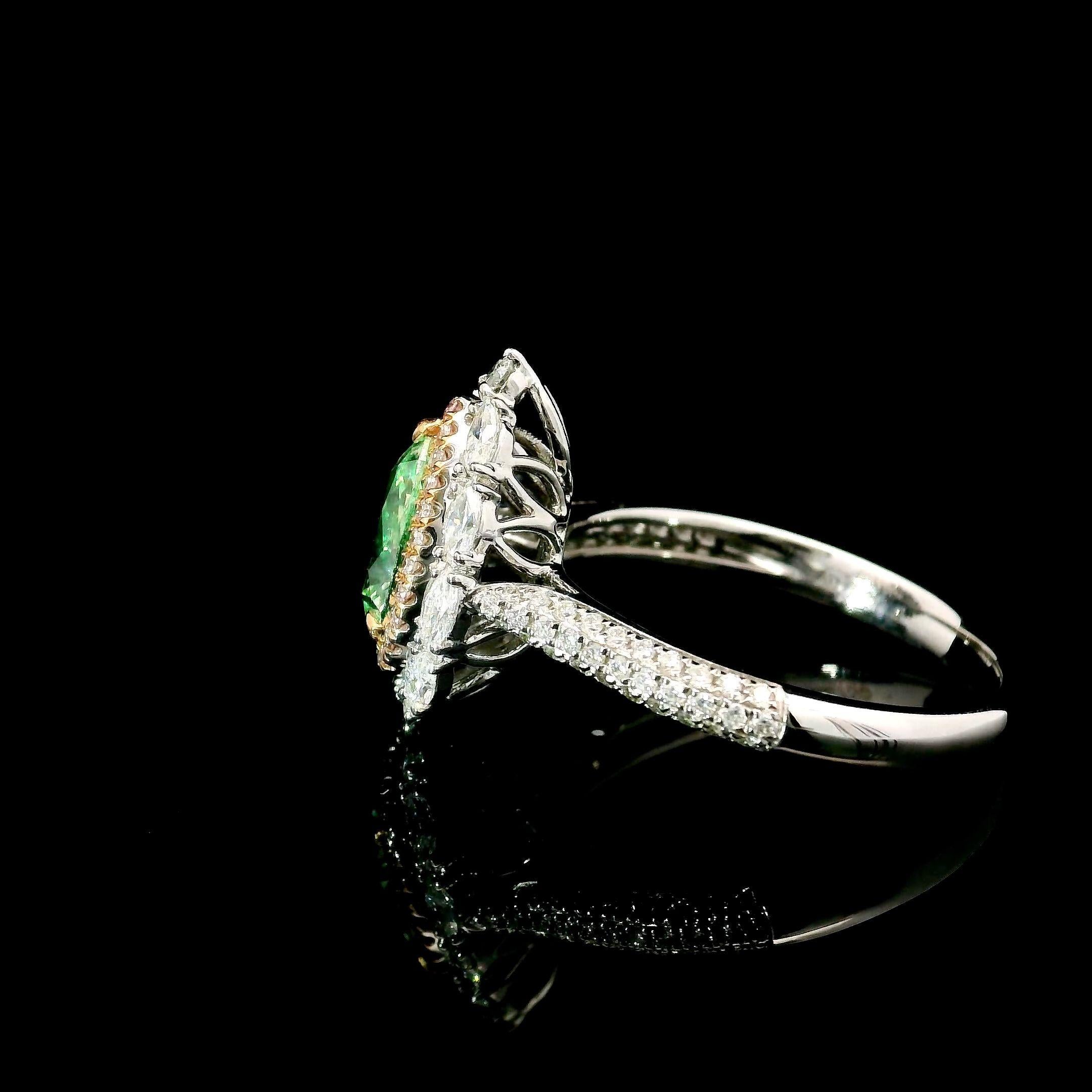 AGL Certified 0.90 Carat Fancy Green VS Clarity Diamond Ring For Sale 1